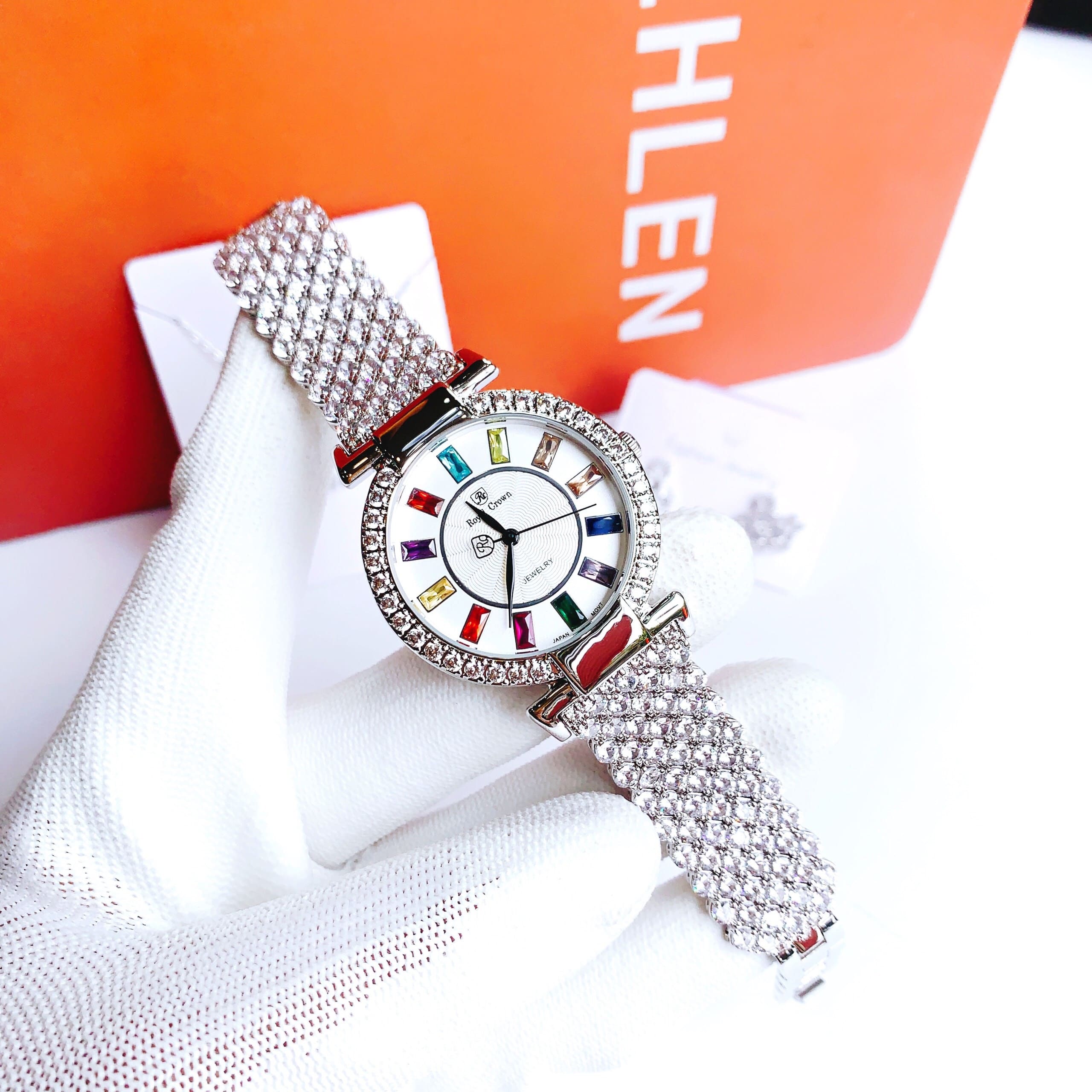 Đồng Hồ Royal Crown Đính Đá Nhiều Màu |Nữ Giới |Dây Kim Loại Trắng Silver |Máy Pin (Quartz) |Size 36mm |donghogiatot.vn