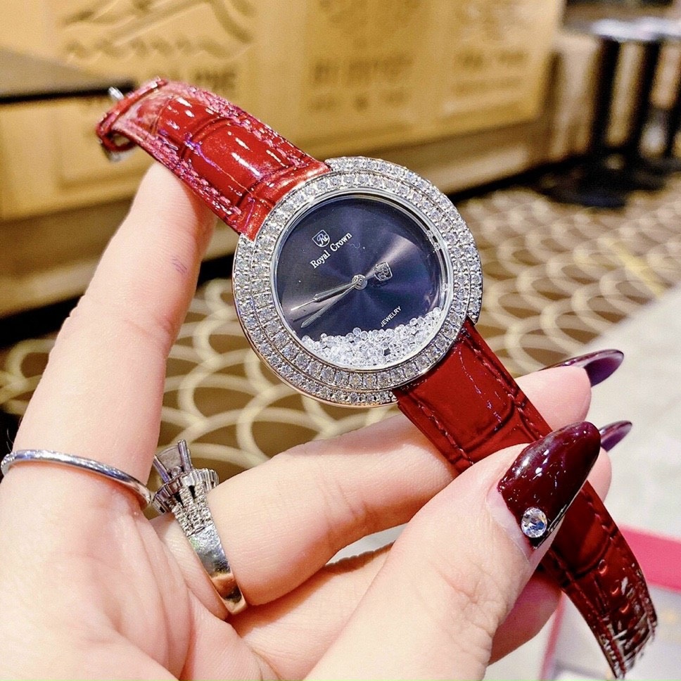 Đồng Hồ Royal Crown Đính Đá Rơi |Nữ Giới |Mặt Tròn |Dây Da Đỏ |Máy Pin (Quartz) |Size 35mm |donghogiatot.vn
