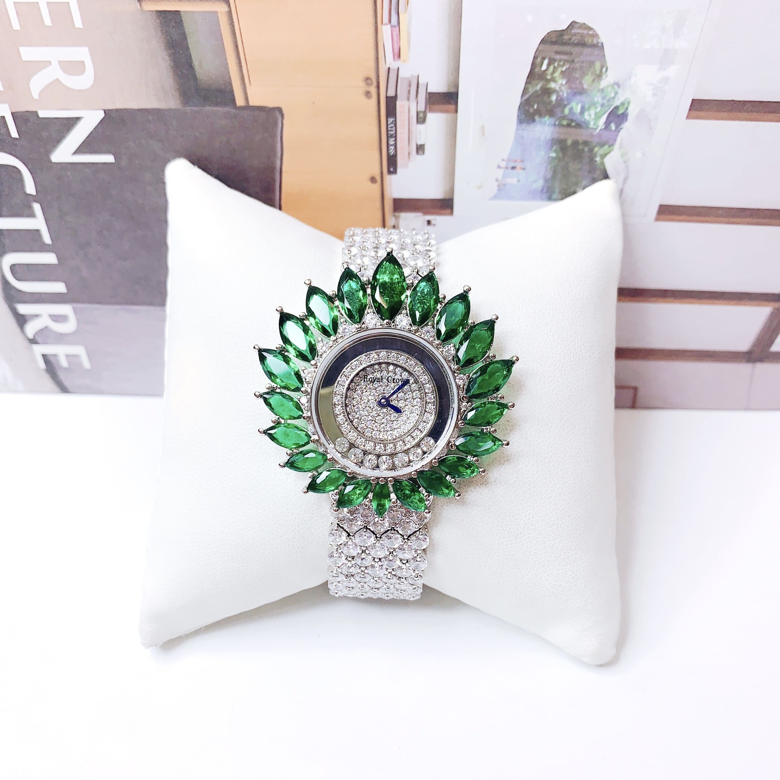 Đồng Hồ Royal Crown Đính Pha Lê Xanh Lá |Nữ Giới |Dây Kim Loại Đính Đá |Máy Pin (Quartz) |Size 38mm |donghogiatot.vn