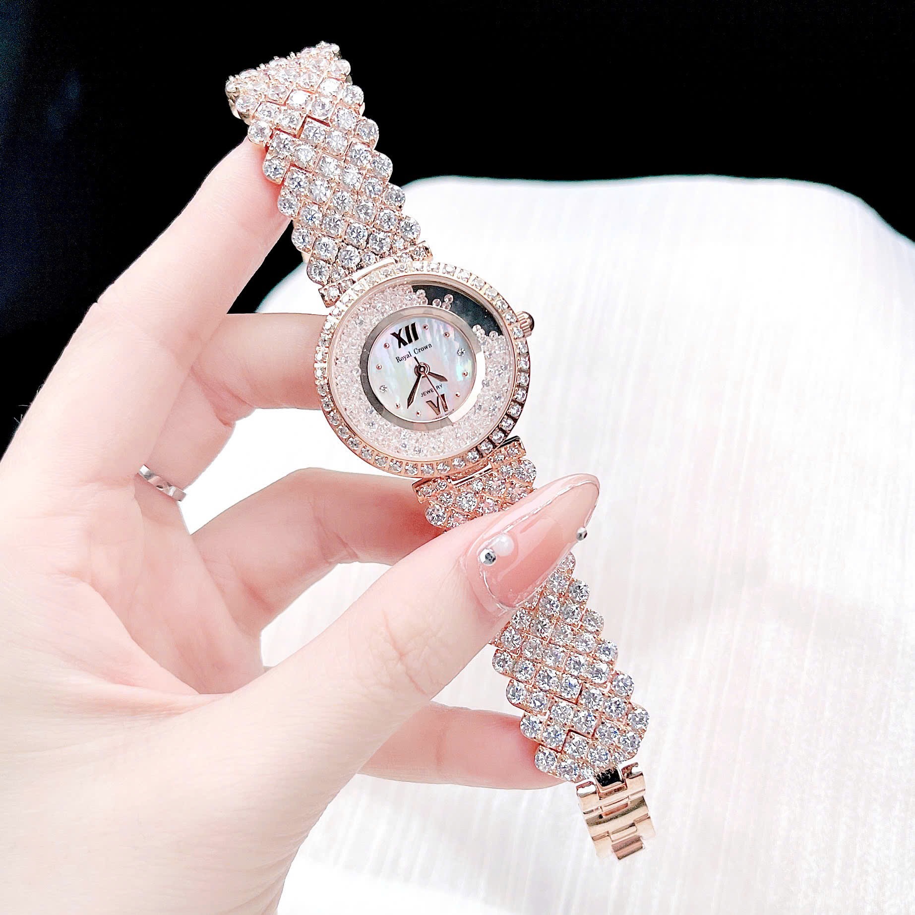 Đồng Hồ Royal Crown Full Đá Rơi |Nữ Giới |Dây Kim Loại Rose Gold |Máy Pin (Quartz) |Size 34mm |donghogiatot.vn