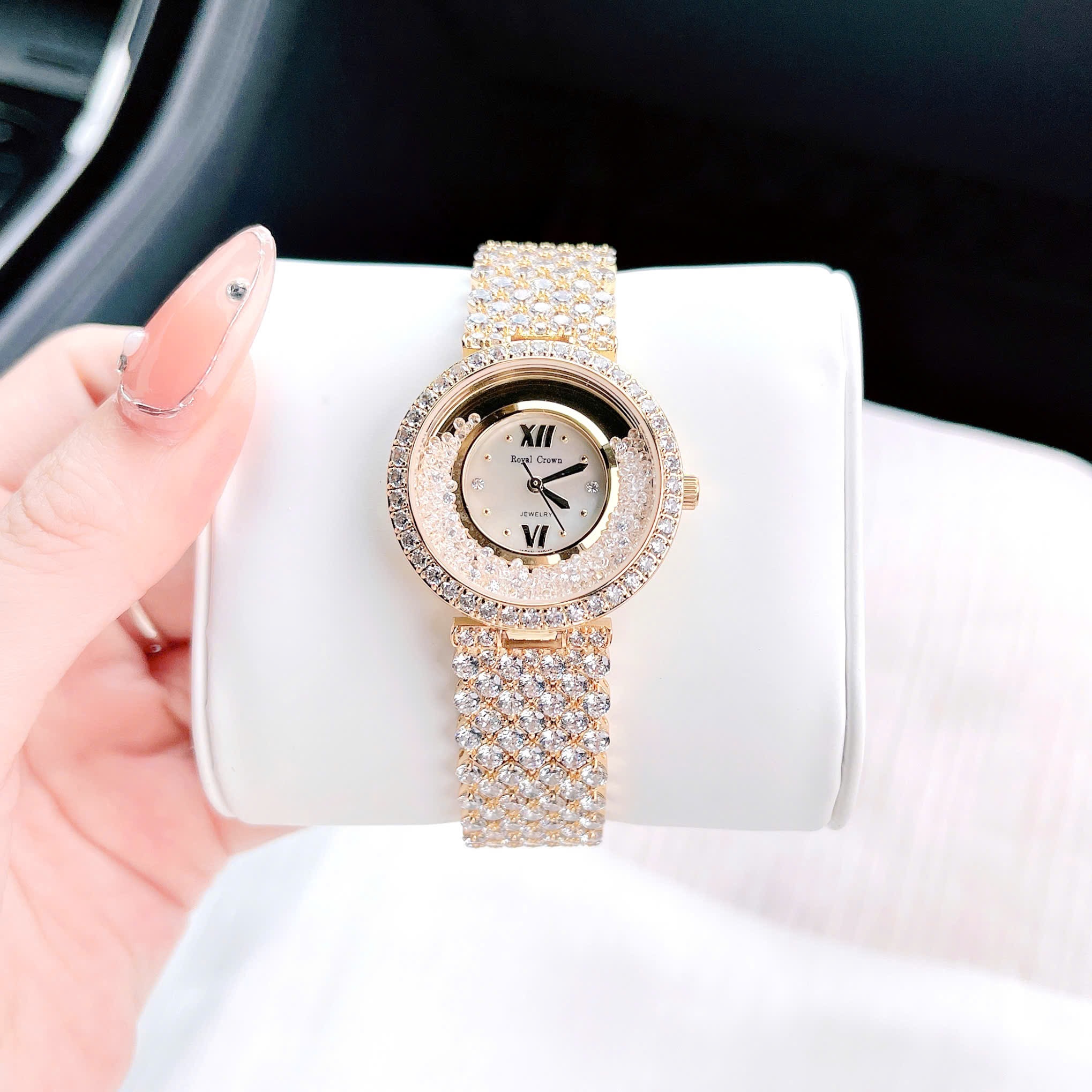 Đồng Hồ Royal Crown Full Đá Rơi |Nữ Giới |Dây Kim Loại Vàng Gold |Máy Pin (Quartz) |Size 34mm |donghogiatot.vn