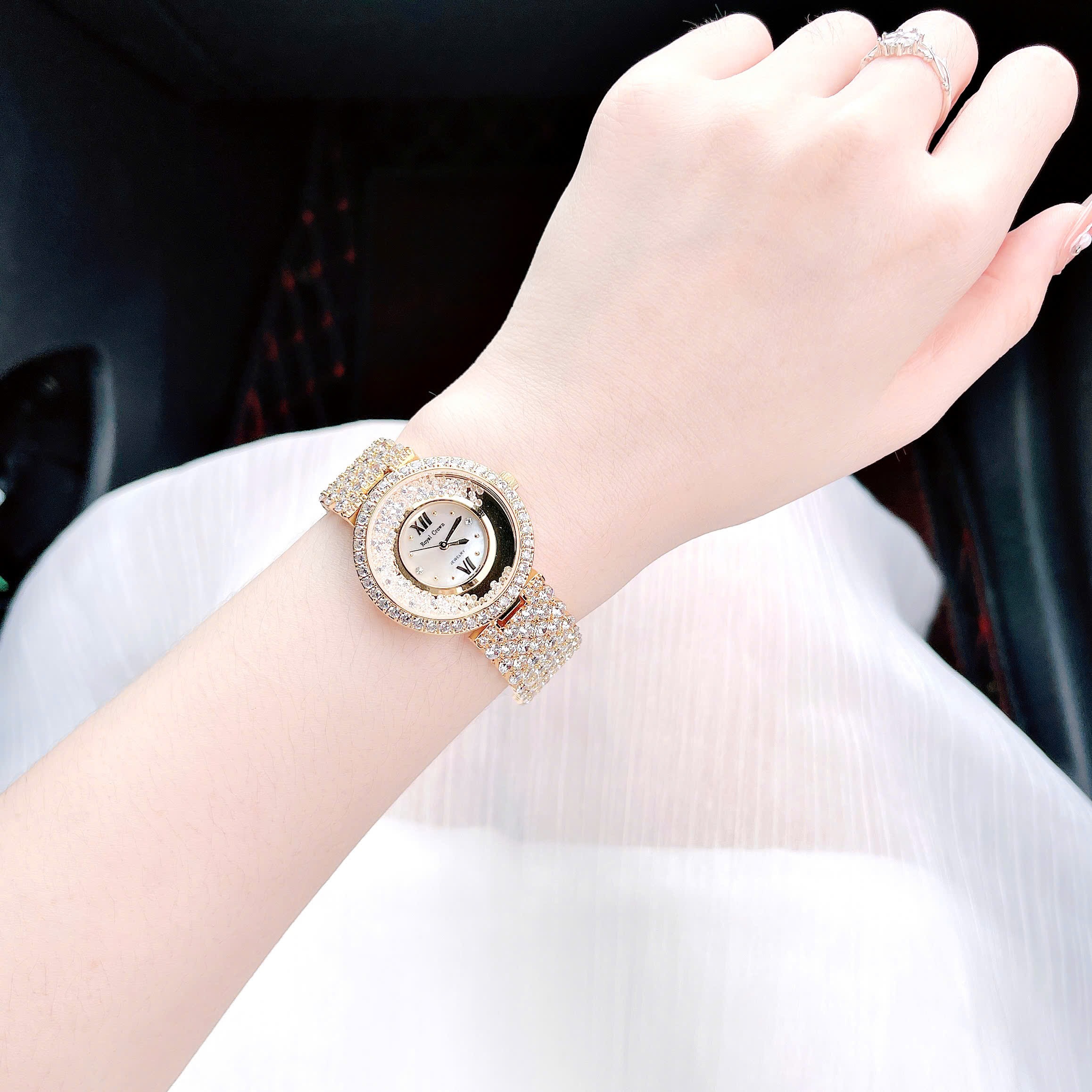 Đồng Hồ Royal Crown Full Đá Rơi |Nữ Giới |Dây Kim Loại Vàng Gold |Máy Pin (Quartz) |Size 34mm |donghogiatot.vn