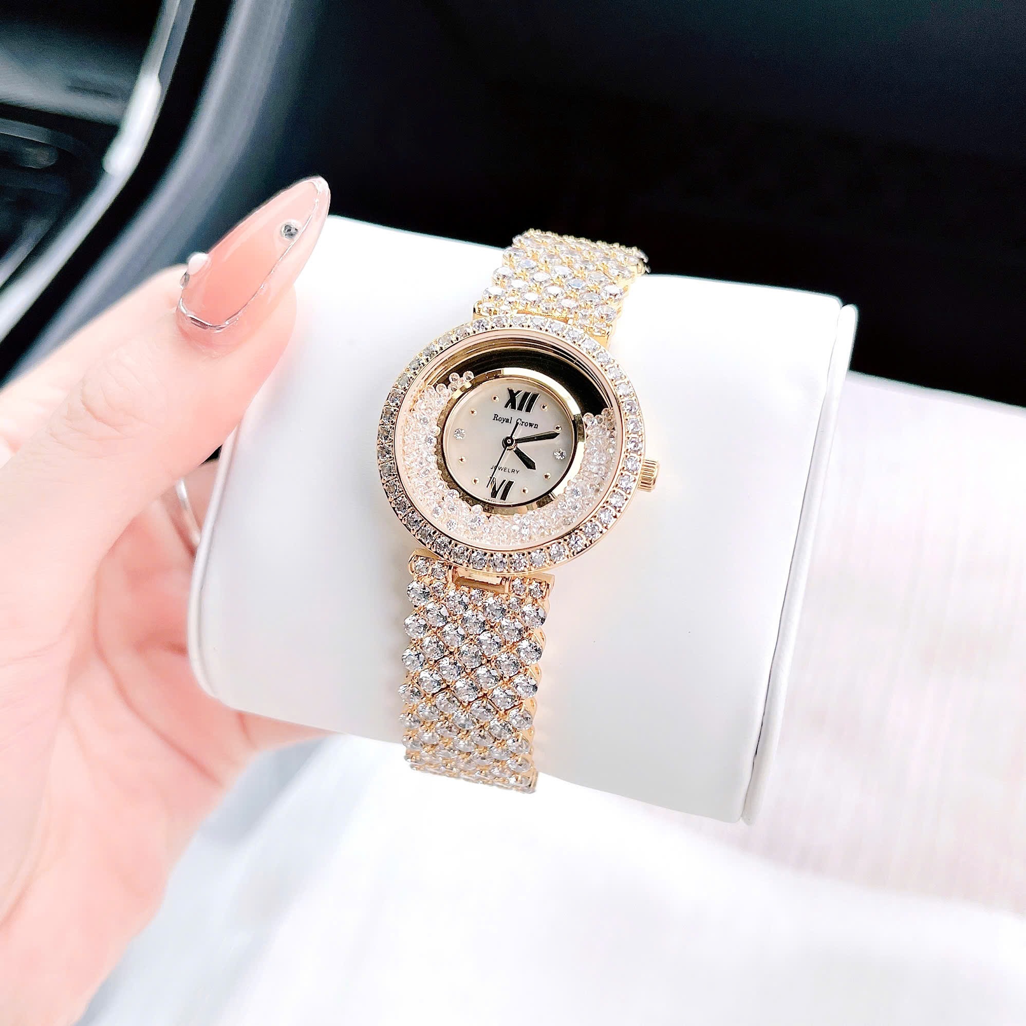 Đồng Hồ Royal Crown Full Đá Rơi |Nữ Giới |Dây Kim Loại Vàng Gold |Máy Pin (Quartz) |Size 34mm |donghogiatot.vn