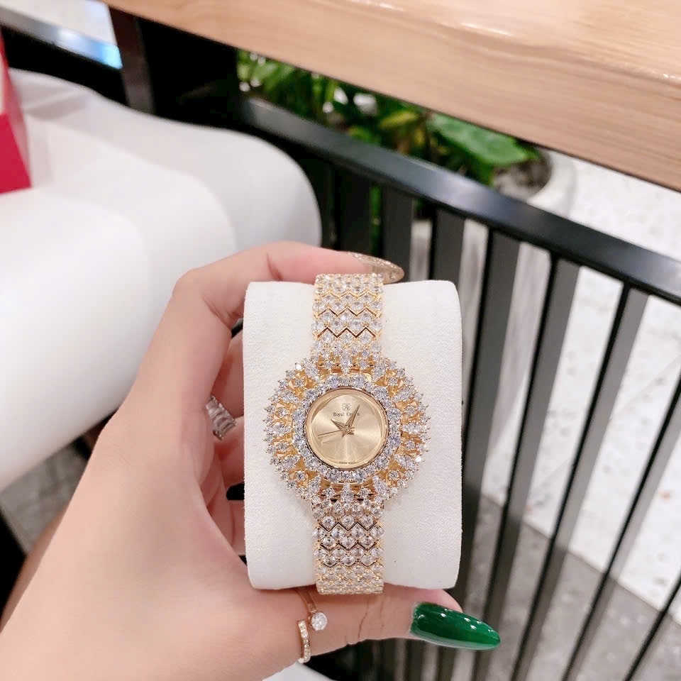 Đồng Hồ Royal Crown Hoa Tuyết |Nữ Giới |Mặt Xà Cừ Vàng |Dây Kim Loại Vàng Gold |Máy Pin (Quartz) |Size 36mm |donghogiatot.vn
