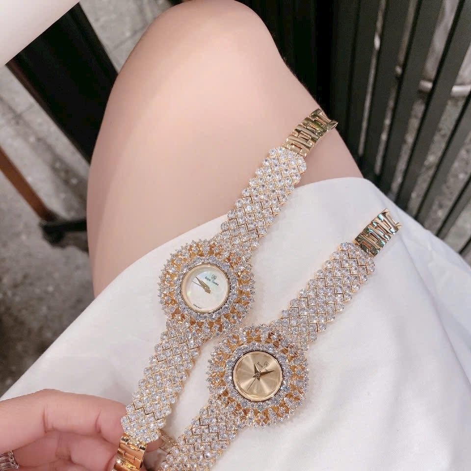 Đồng Hồ Royal Crown Hoa Tuyết |Nữ Giới |Mặt Xà Cừ Trắng |Dây Kim Loại Vàng Gold |Máy Pin (Quartz) |Size 36mm |donghogiatot.vn