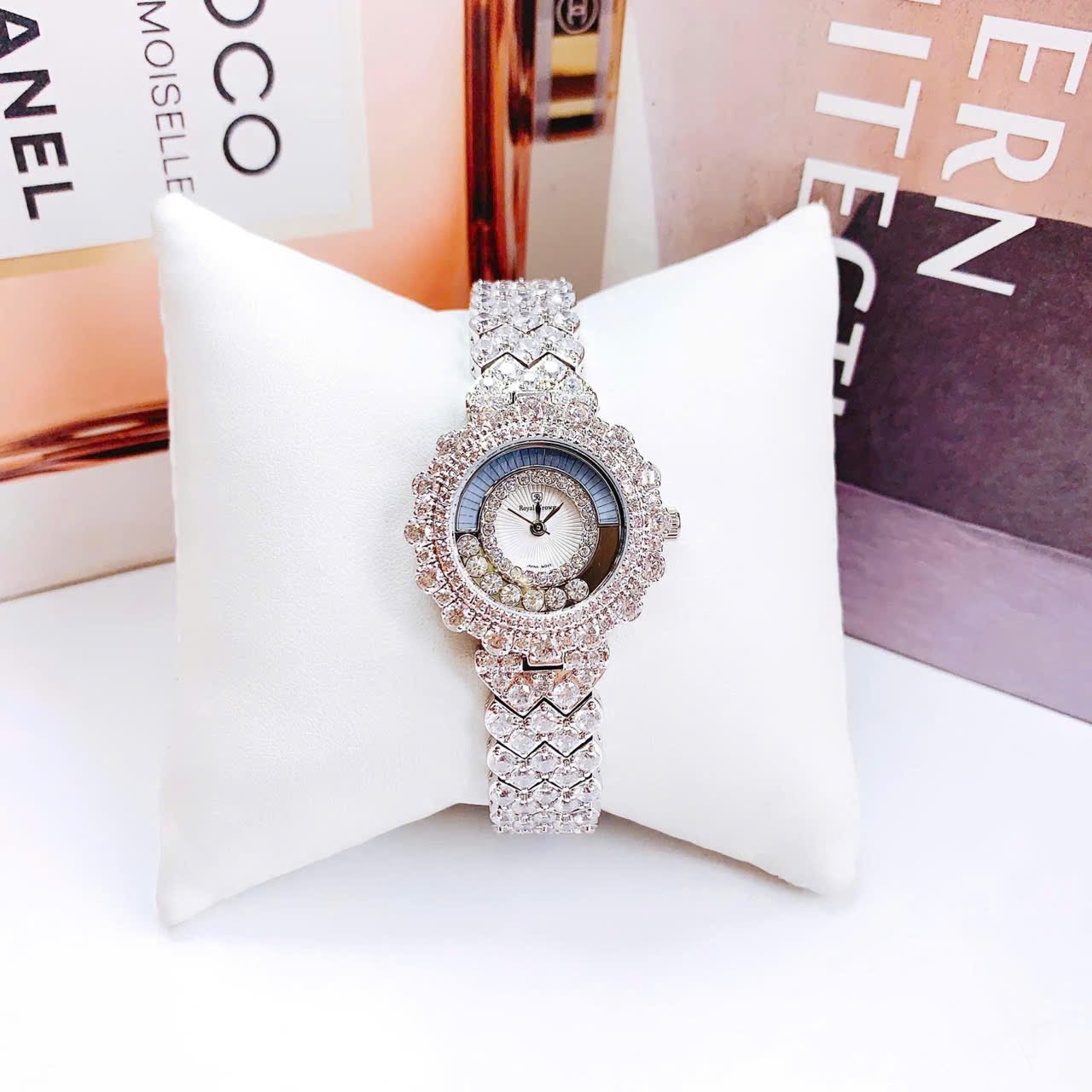 Đồng Hồ Royal Crown Mâm Xôi |Nữ Giới |Đính Đá |Dây Kim Loại Trắng Silver |Máy Pin (Quartz) |Size 30mm |donghogiatot.vn
