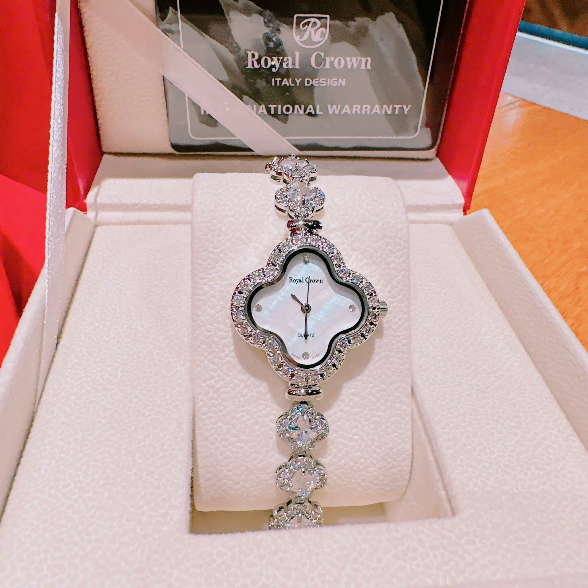 Đồng Hồ Royal Crown Bông Hoa |Nữ Giới |Mặt Xà Cừ |Vòng Tay Đính Đá Silver |Máy Pin (Quartz) |Size 32mm |donghogiatot.vn