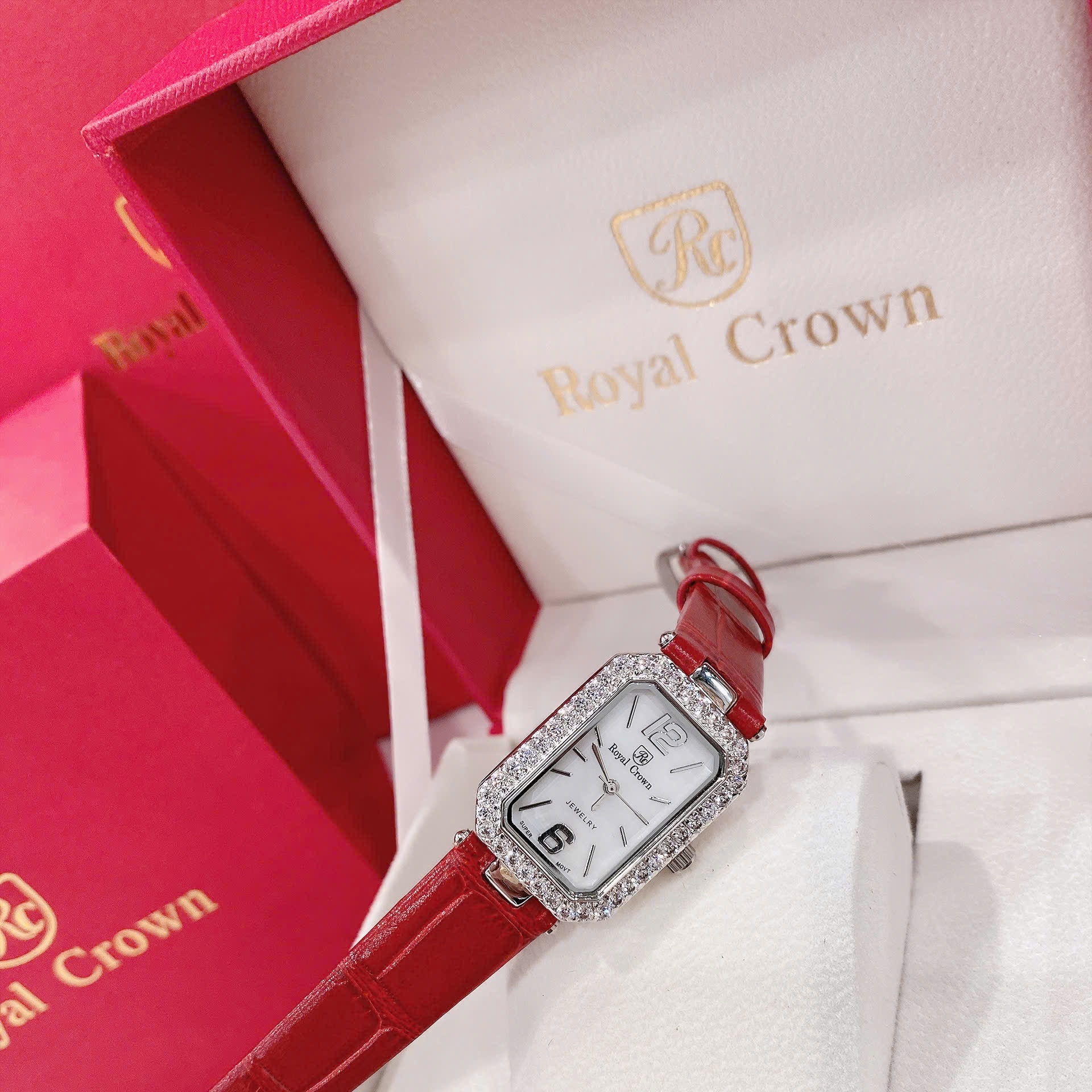 Đồng Hồ Royal Crown Mặt Chữ Nhật |Nữ Giới |Đính Đá |Dây Da Đỏ |Máy Pin (Quartz) |Size 20x30mm |donghogiatot.vn