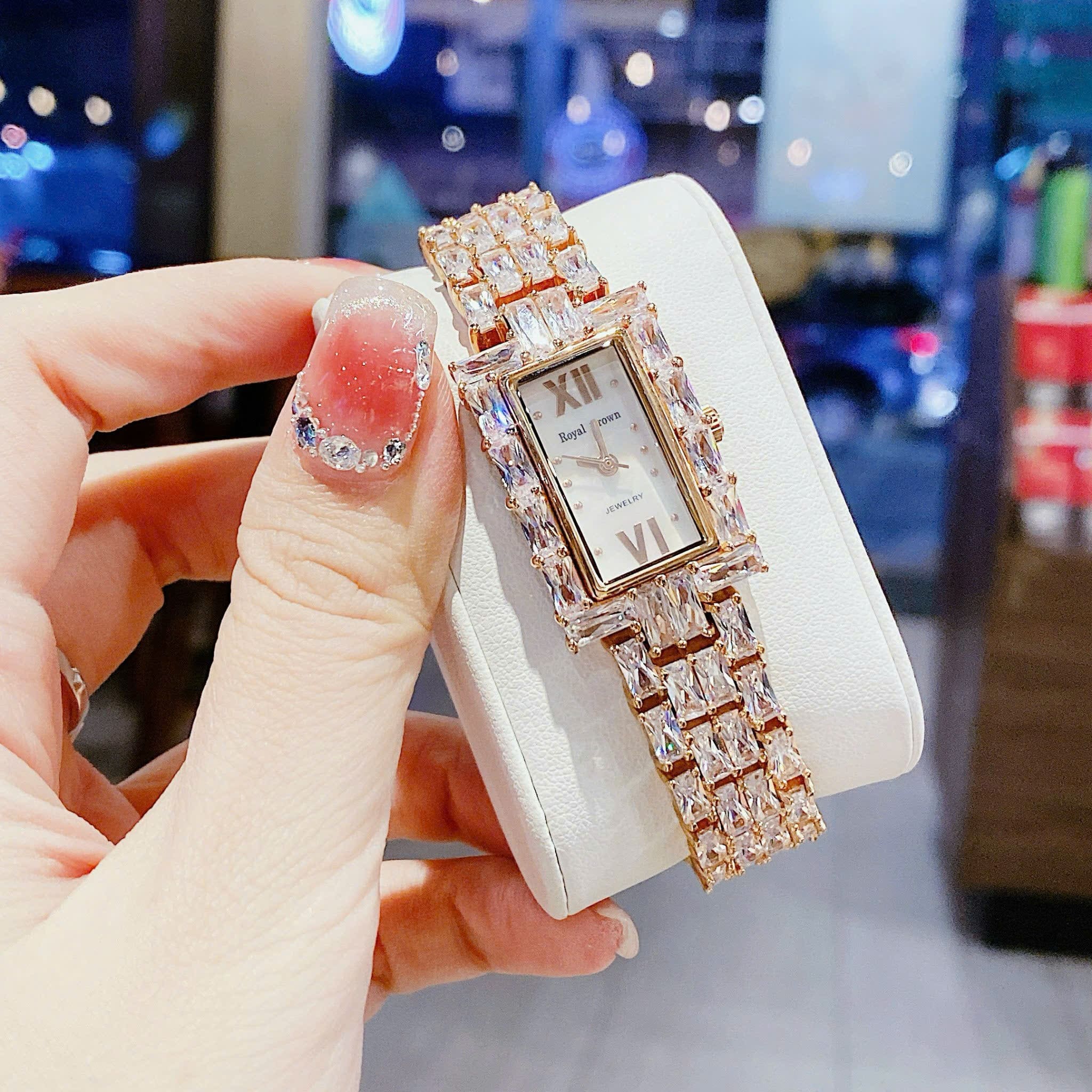 Đồng Hồ Royal Crown Mặt Chữ Nhật |Nữ Giới |Rose Gold |Lắc Tay Đính Đá |Máy Pin (Quartz) |Size 20x34mm |donghogiatot.vn