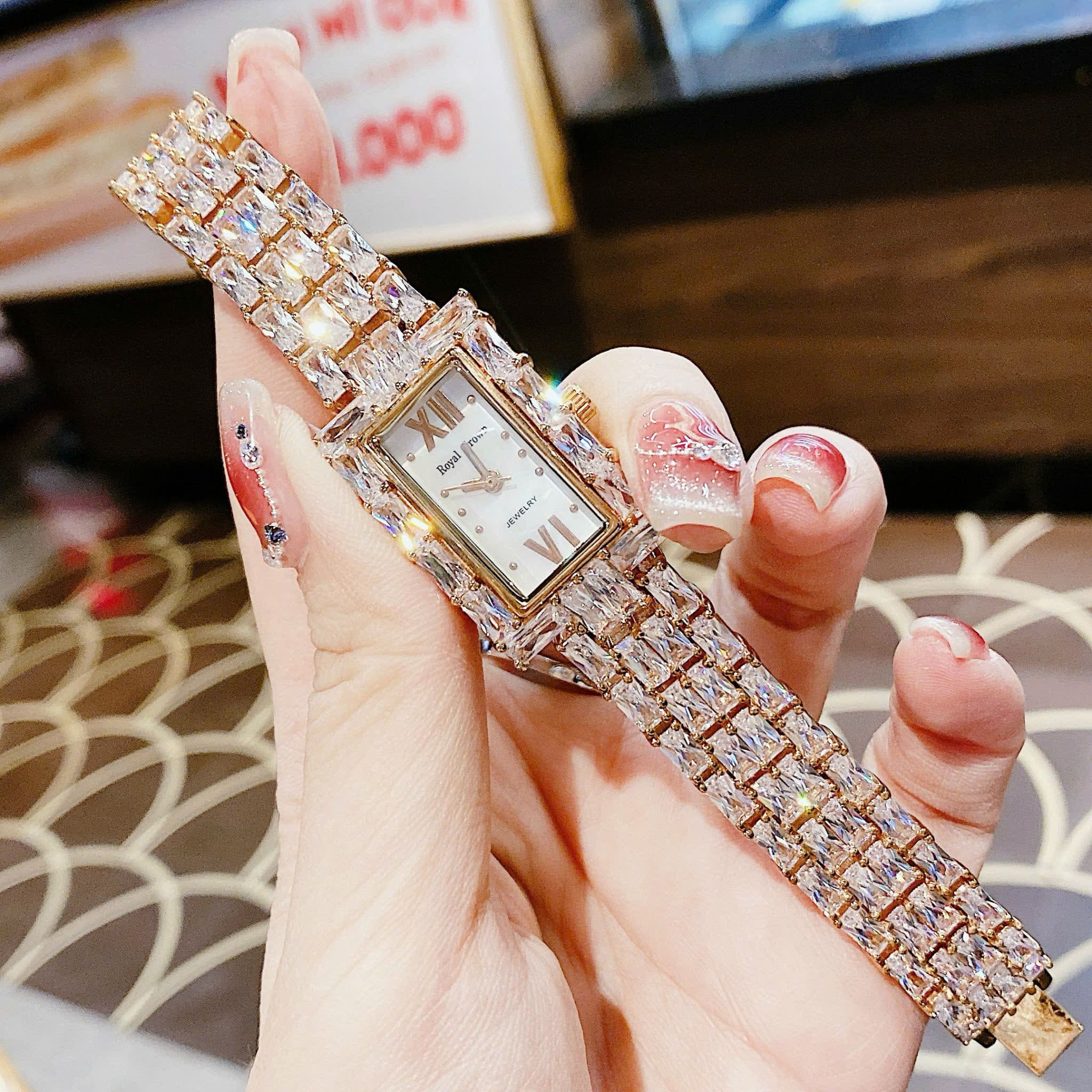 Đồng Hồ Royal Crown Mặt Chữ Nhật |Nữ Giới |Rose Gold |Lắc Tay Đính Đá |Máy Pin (Quartz) |Size 20x34mm |donghogiatot.vn