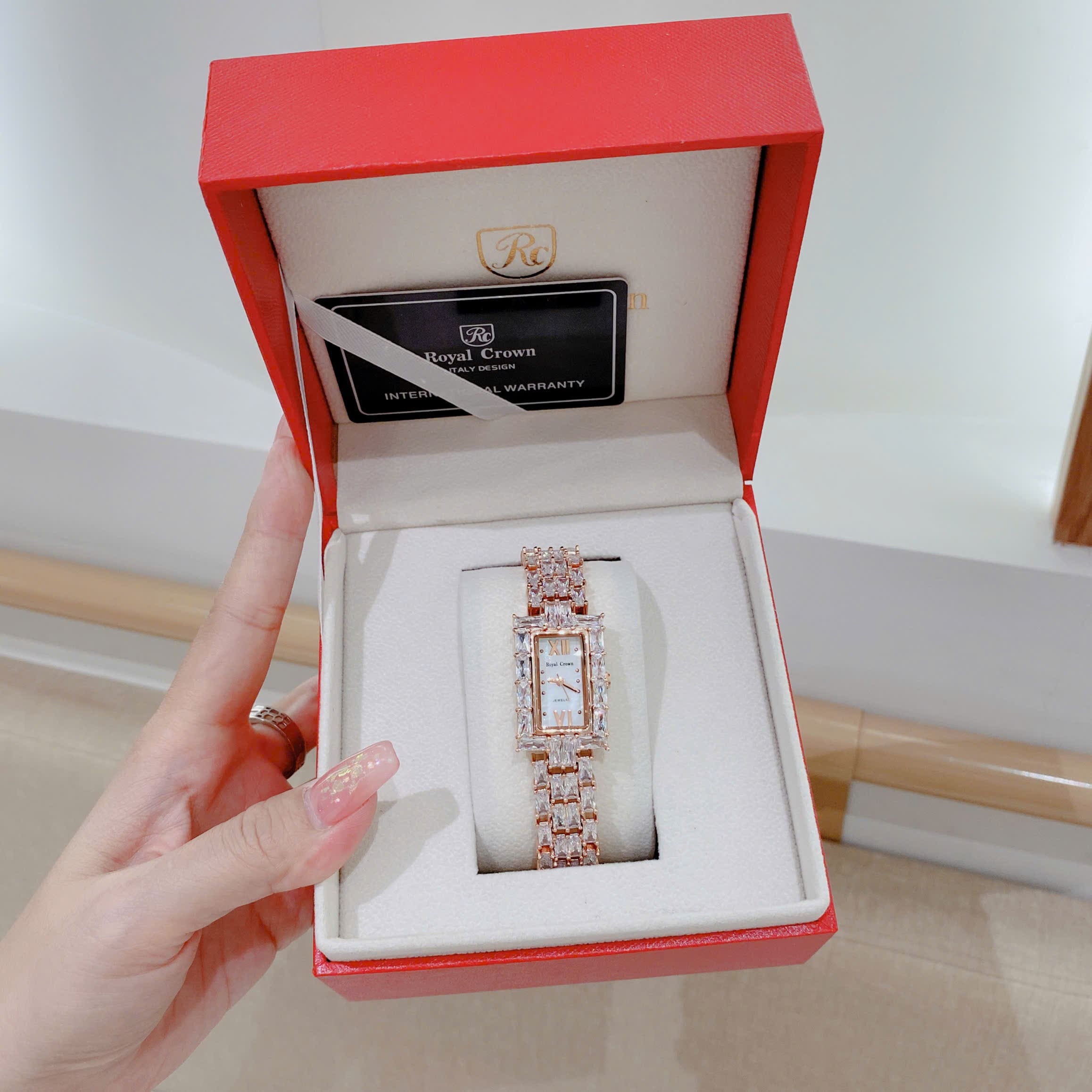 Đồng Hồ Royal Crown Mặt Chữ Nhật |Nữ Giới |Rose Gold |Lắc Tay Đính Đá |Máy Pin (Quartz) |Size 20x34mm |donghogiatot.vn