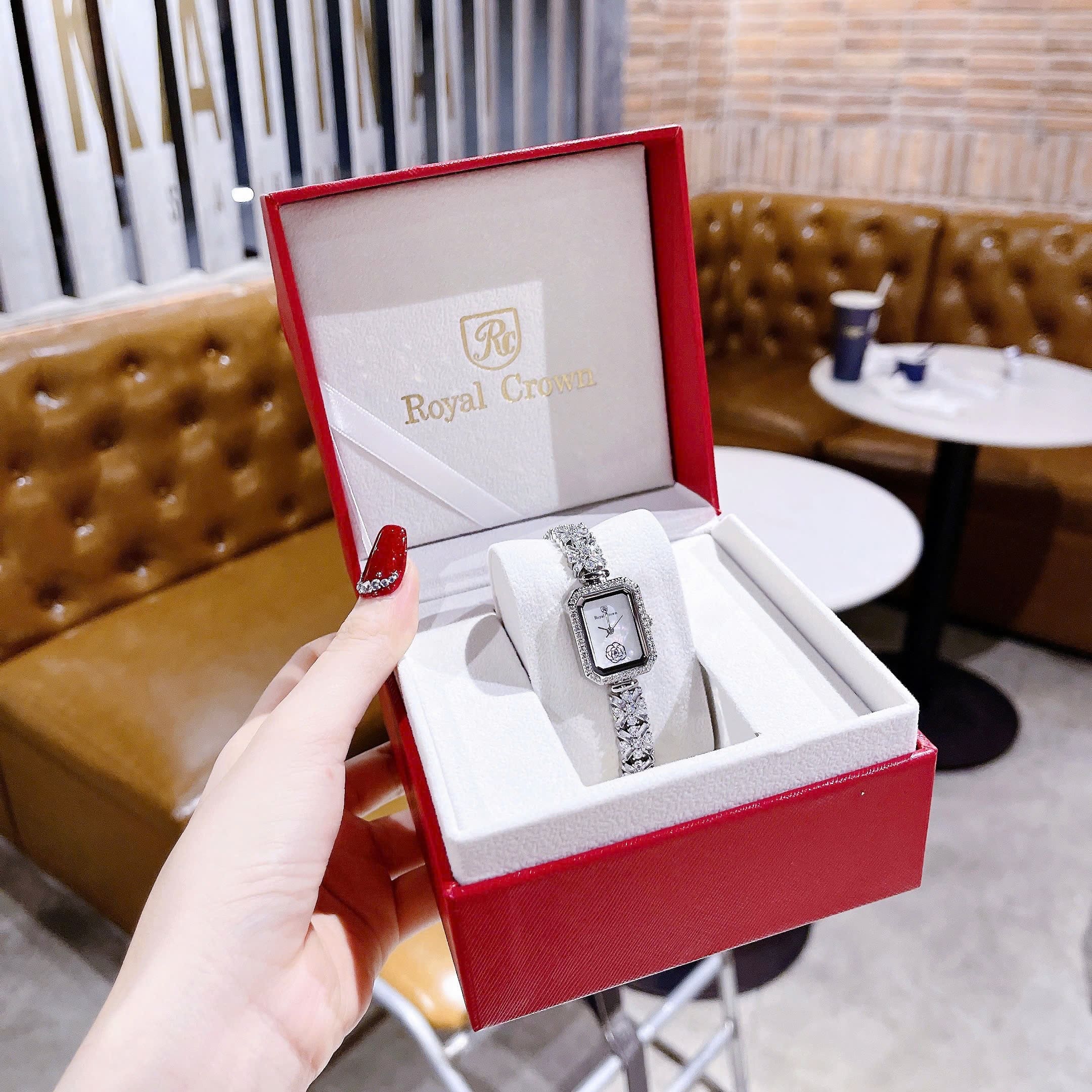 Đồng Hồ Royal Crown Mặt Chữ Nhật |Nữ Giới |Silver |Lắc Tay Đính Đá |Máy Pin (Quartz) |Size 19x22mm |donghogiatot.vn