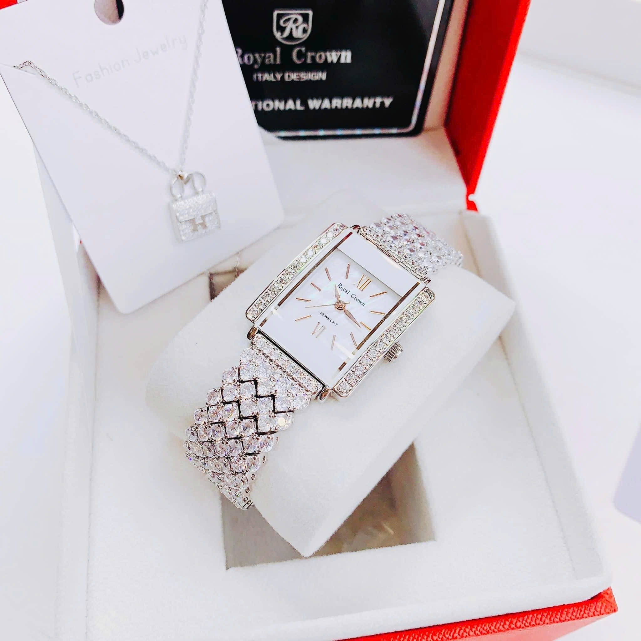 Đồng Hồ Royal Crown Mặt Chữ Nhật Trắng |Nữ Giới |Đính Đá |Dây Kim Loại Silver |Máy Pin (Quartz) |Size 27x30mm |donghogiatot.vn