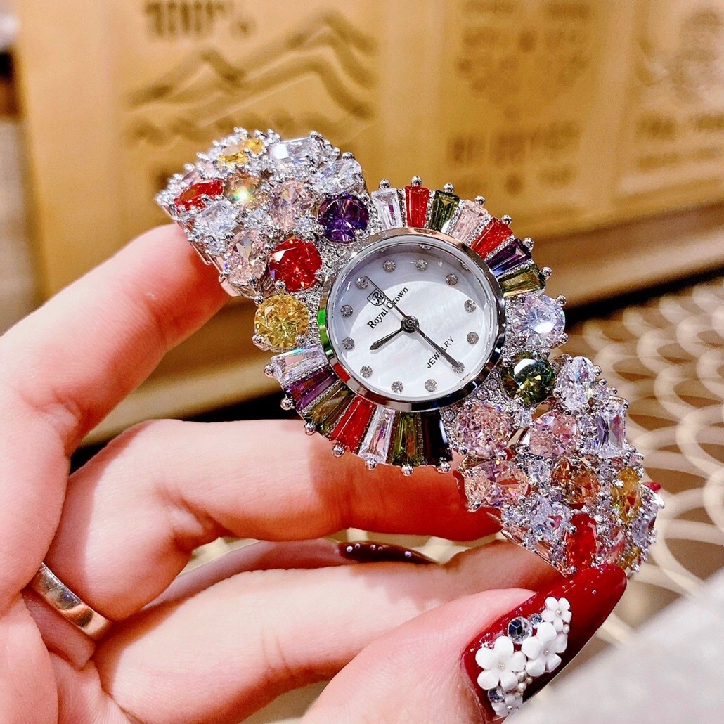 Đồng Hồ Royal Crown Mặt Full Đá Nhiều Màu |Nữ Giới |Lắc Tay Trắng Silver |Máy Pin (Quartz) |Size 36mm |donghogiatot.vn