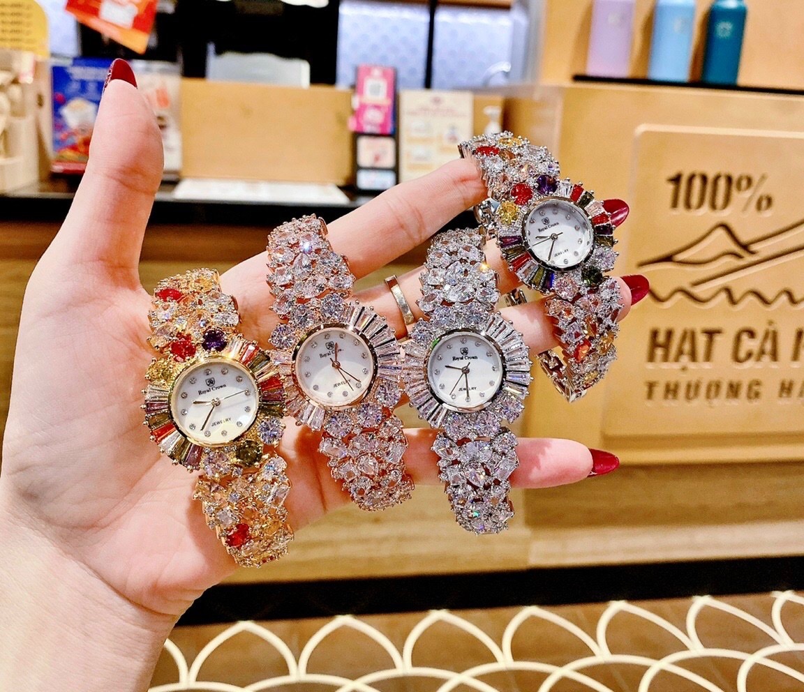 Đồng Hồ Royal Crown Mặt Full Đá Nhiều Màu |Nữ Giới |Lắc Tay Trắng Silver |Máy Pin (Quartz) |Size 36mm |donghogiatot.vn