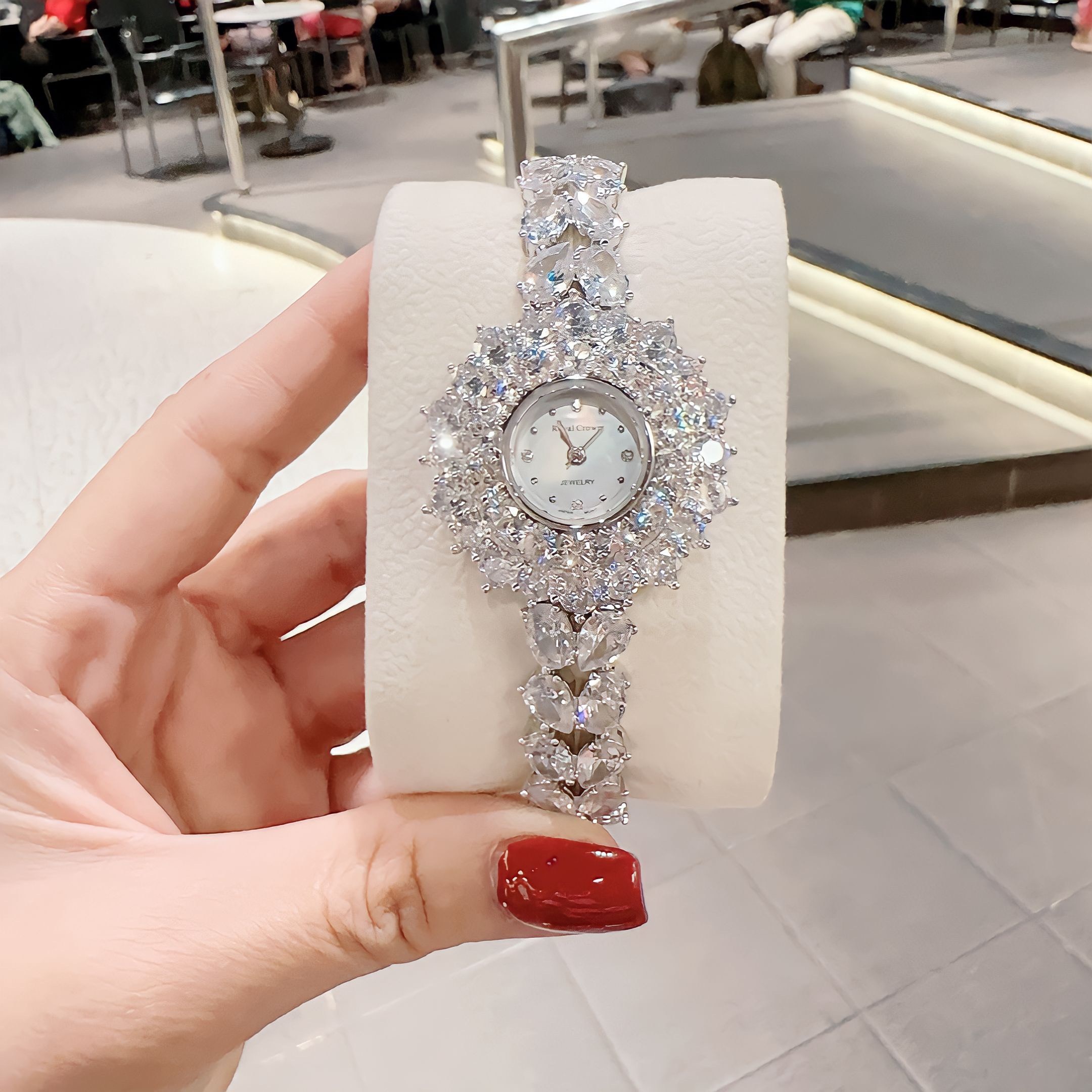 Đồng Hồ Royal Crown Mặt Full Pha Lê |Nữ Giới |Vòng Tay Trắng Silver |Máy Pin (Quartz) |Size 32mm |donghogiatot.vn