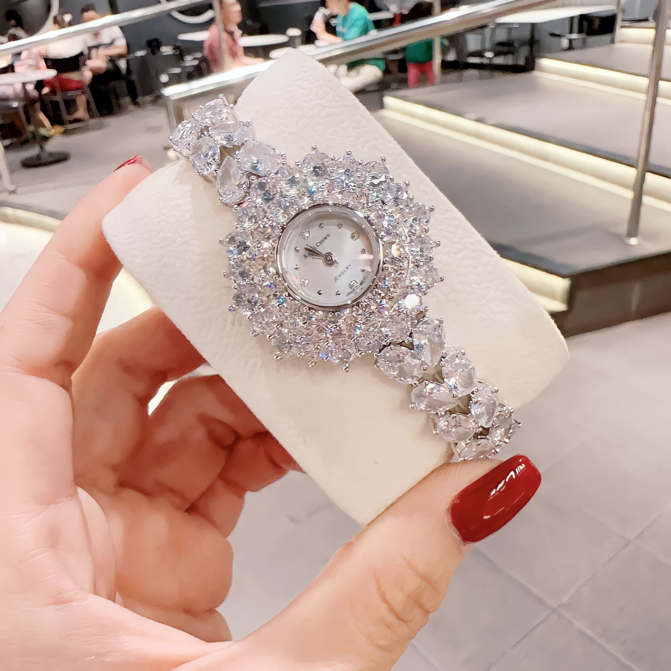 Đồng Hồ Royal Crown Mặt Full Pha Lê |Nữ Giới |Vòng Tay Trắng Silver |Máy Pin (Quartz) |Size 32mm |donghogiatot.vn