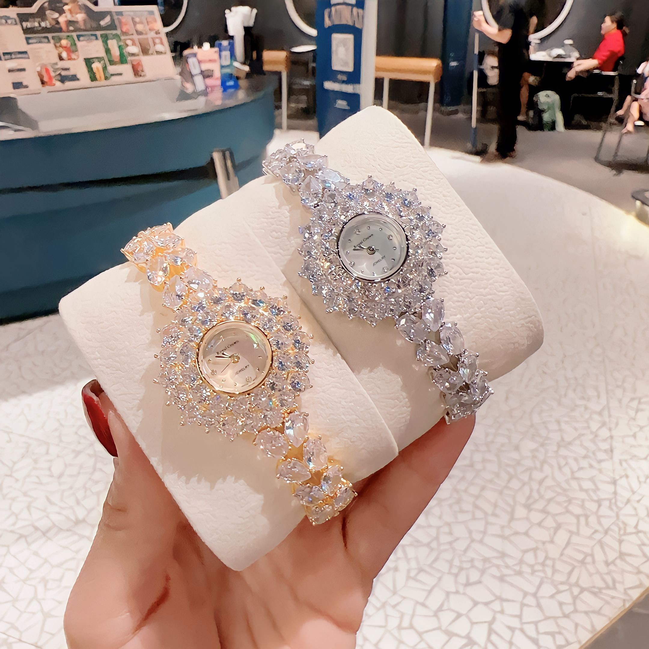 Đồng Hồ Royal Crown Mặt Full Pha Lê |Nữ Giới |Vòng Tay Trắng Silver |Máy Pin (Quartz) |Size 32mm |donghogiatot.vn