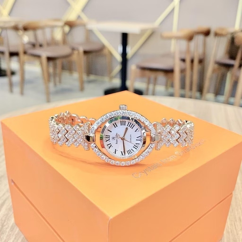 Đồng Hồ Royal Crown Mặt Oval |Nữ Giới |Rose Gold |Lắc Tay Đính Đá |Máy Pin (Quartz) |Size 32mm |donghogiatot.vn