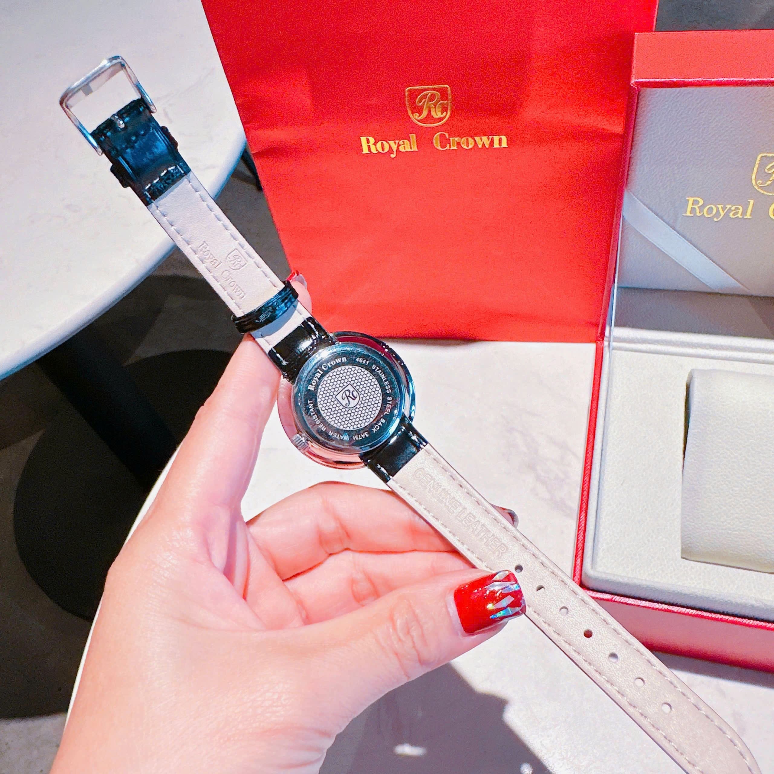 Đồng Hồ Royal Crown Mặt Số La Mã |Nữ Giới |Đính Đá |Dây Da Đen |Máy Pin (Quartz) |Size 35mm |donghogiatot.vn