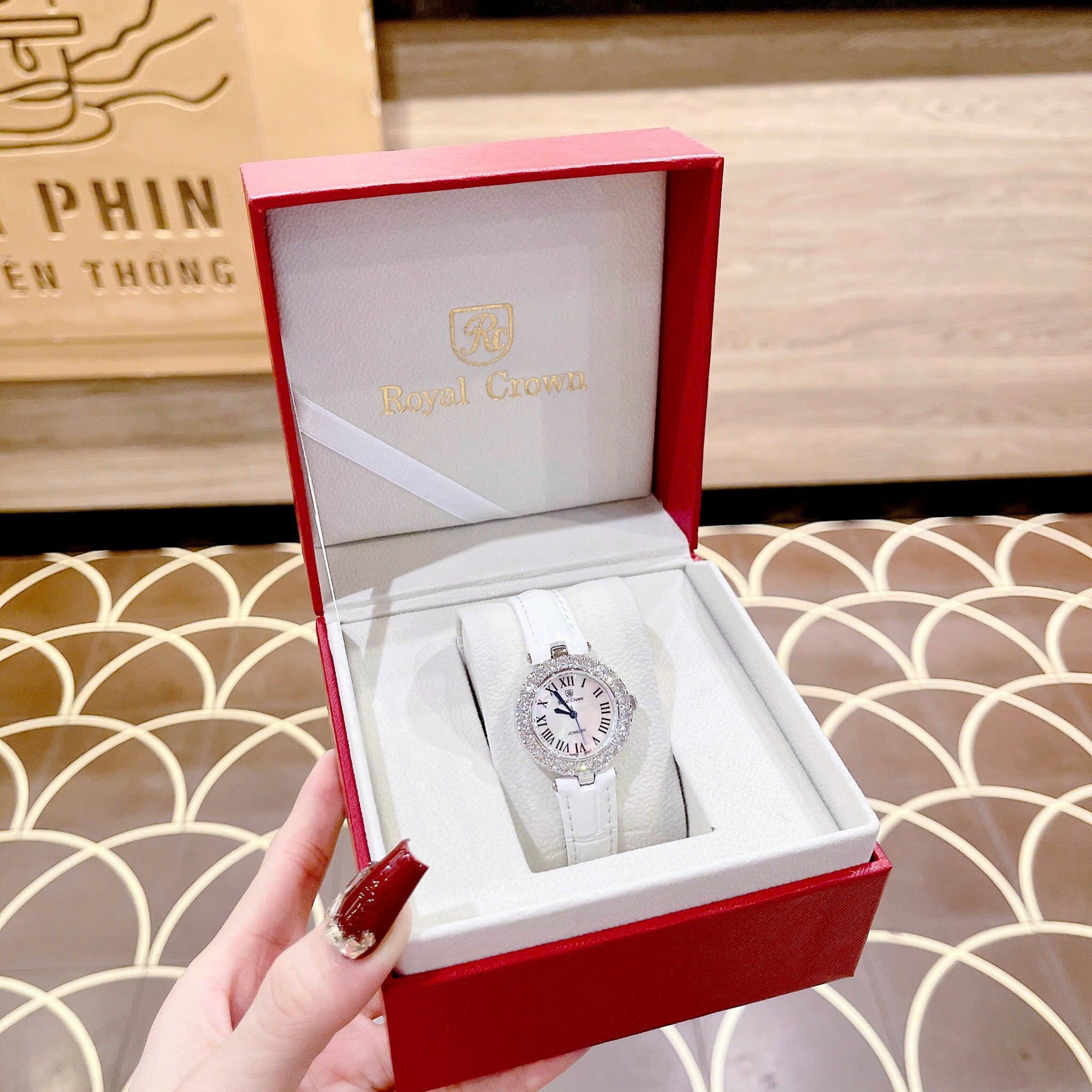 Đồng Hồ Royal Crown Mặt Số La Mã |Nữ Giới |Đính Đá |Dây Da Trắng |Máy Pin (Quartz) |Size 30mm |donghogiatot.vn
