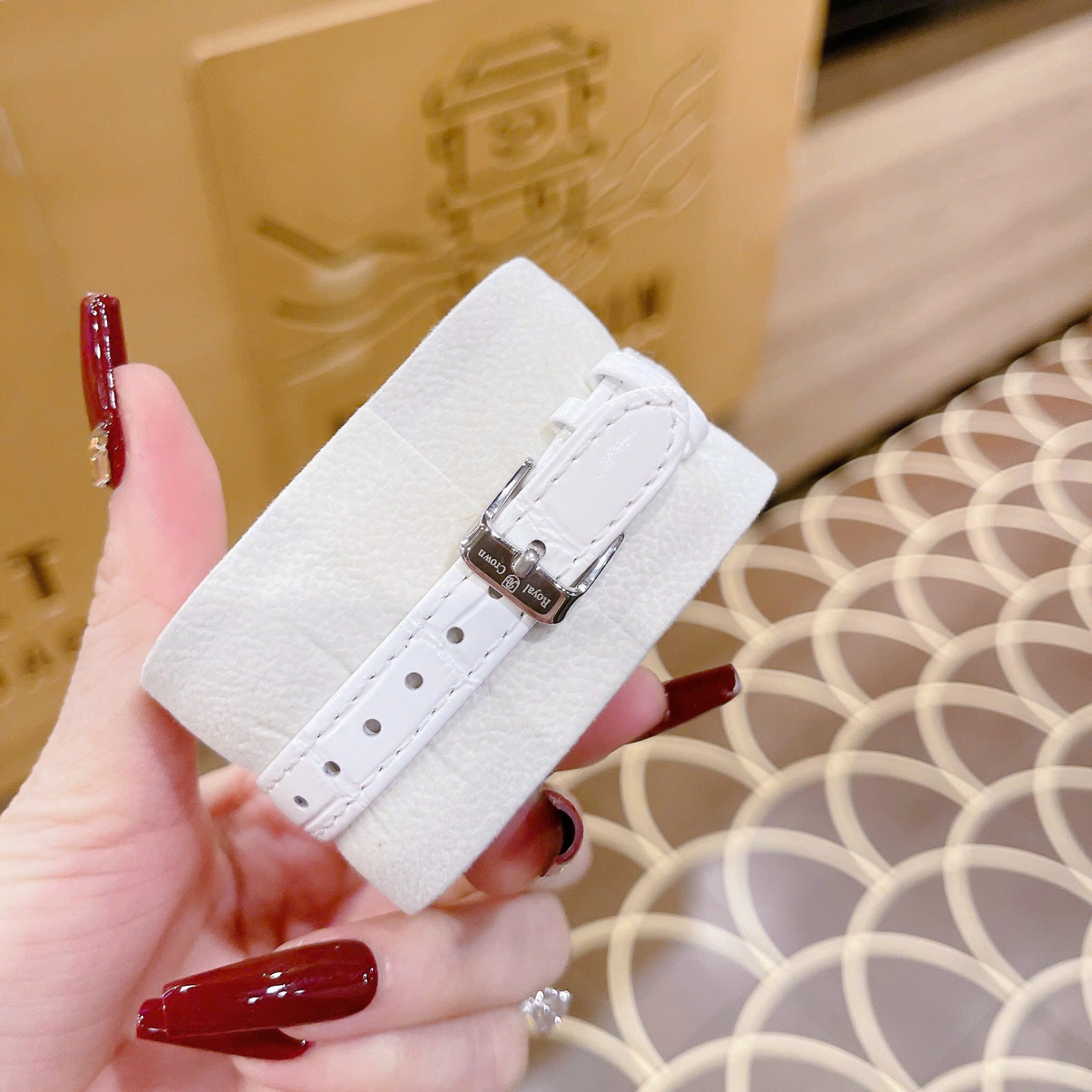 Đồng Hồ Royal Crown Mặt Số La Mã |Nữ Giới |Đính Đá |Dây Da Trắng |Máy Pin (Quartz) |Size 30mm |donghogiatot.vn