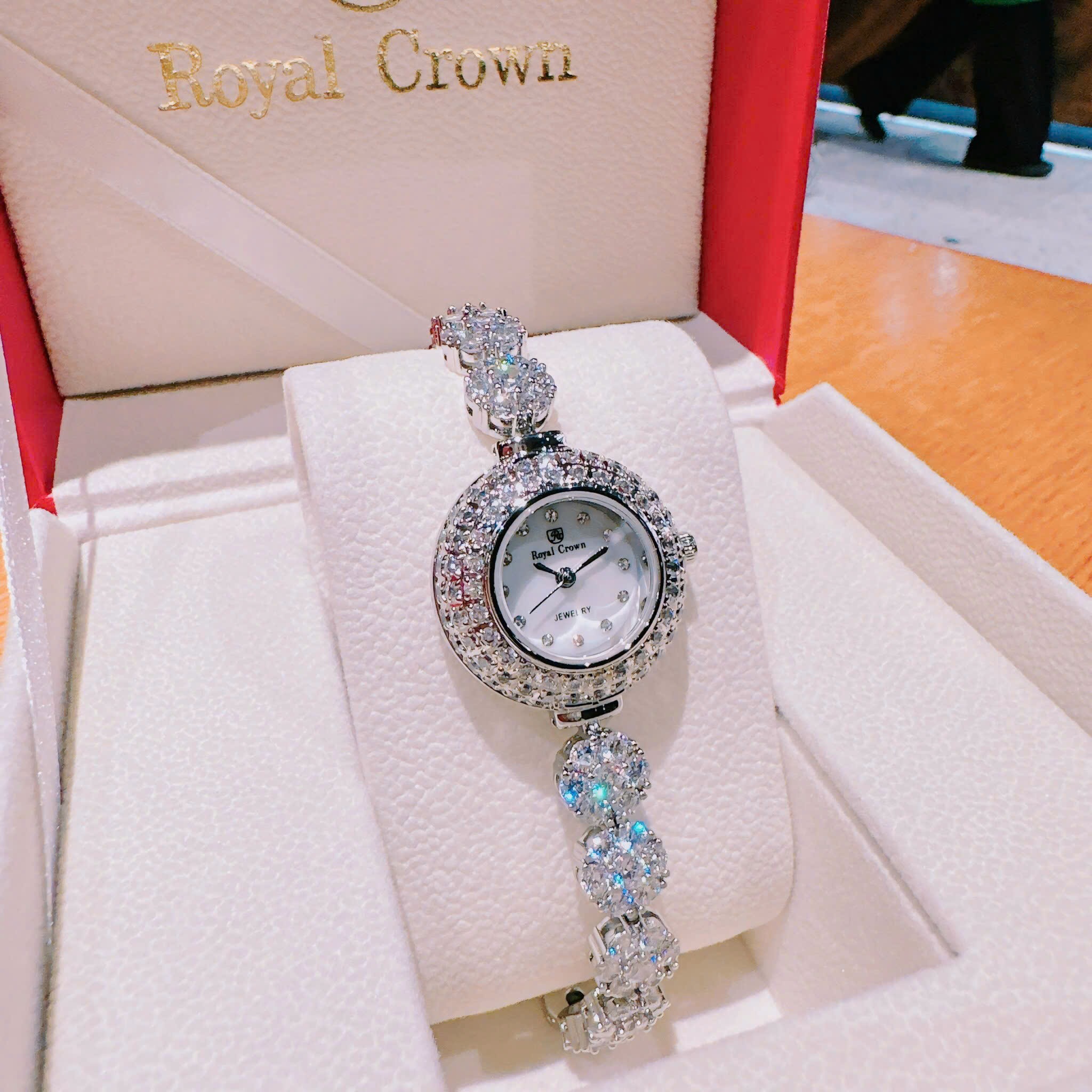 Đồng Hồ Royal Crown Mặt Tròn |Nữ Giới |Silver |Dây Đính Đá Hoa Mai |Máy Pin (Quartz) |Size 28mm |donghogiatot.vn