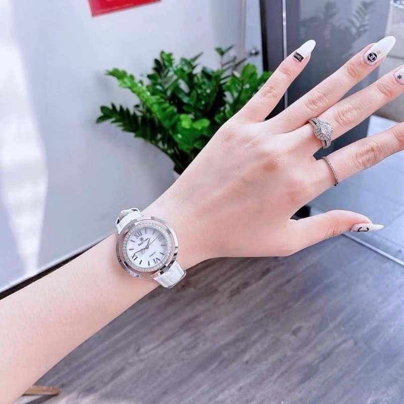 Đồng Hồ Royal Crown Mặt Xà Cừ Trắng |Nữ Giới |Đính Đá |Dây Da Trắng |Máy Pin (Quartz) |Size 36mm |donghogiatot.vn