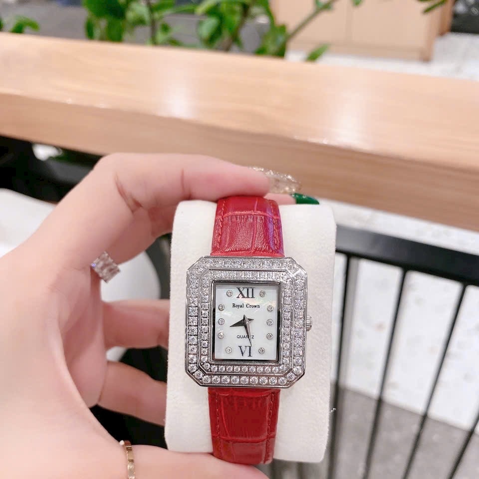 Đồng Hồ Royal Crown Mặt Vuông |Nữ Giới |Đính Đá |Dây Da Đỏ |Máy Pin (Quartz) |Size 34mm |donghogiatot.vn