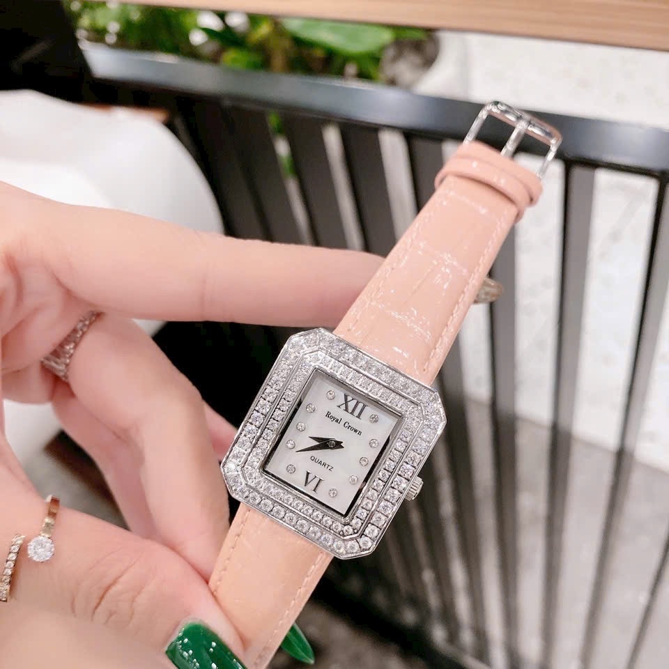 Đồng Hồ Royal Crown Mặt Vuông |Nữ Giới |Đính Đá |Dây Da Hồng |Máy Pin (Quartz) |Size 34mm |donghogiatot.vn
