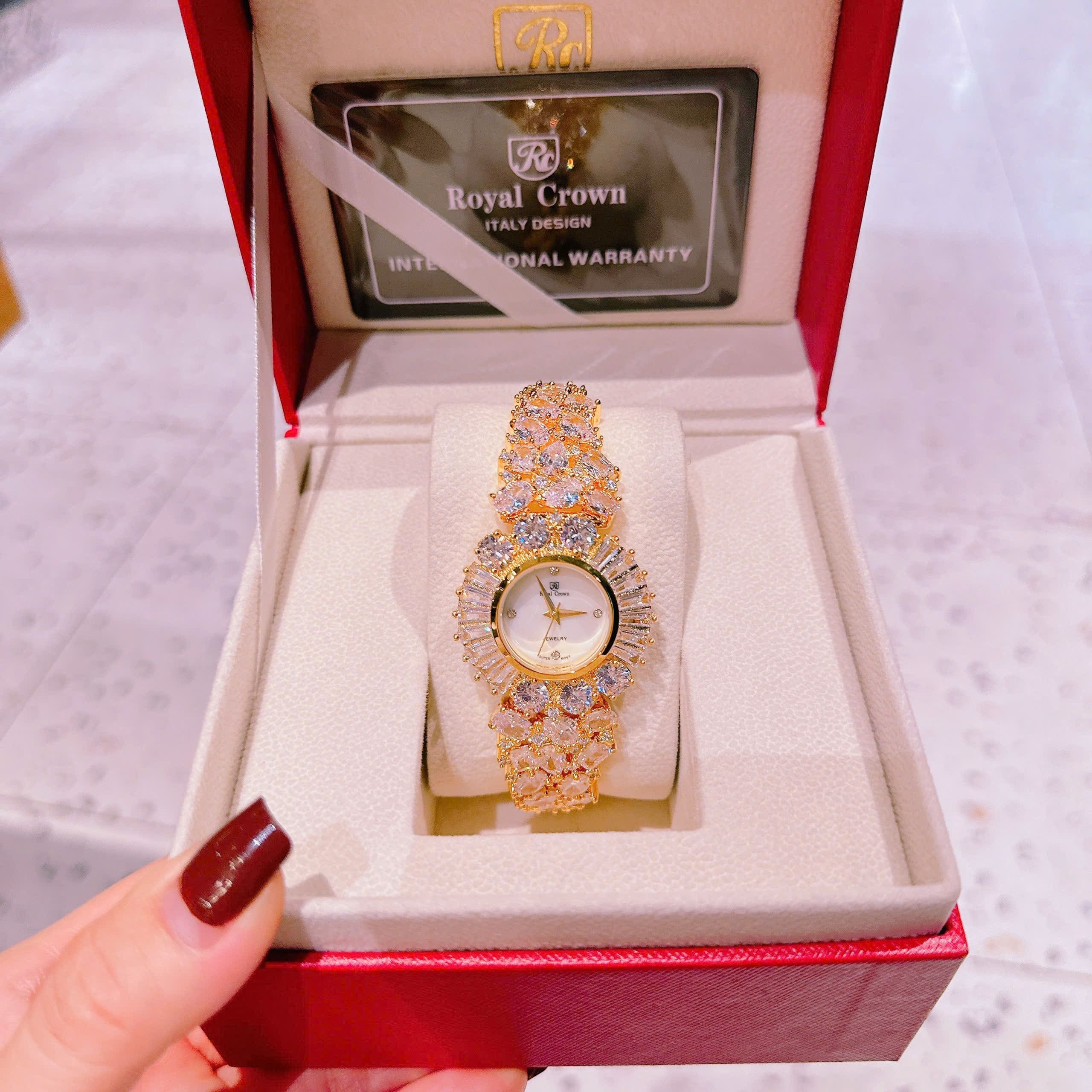 Đồng Hồ Royal Crown Mặt Xà Cừ |Nữ Giới |Đính Pha Lê |Lắc Tay Vàng Gold |Máy Pin (Quartz) |Size 34mm |donghogiatot.vn