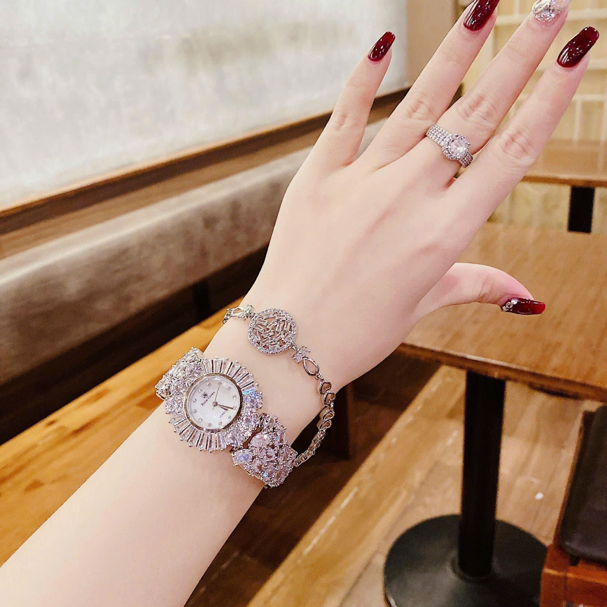 Đồng Hồ Royal Crown Mặt Xà Cừ |Nữ Giới |Đính Pha Lê Trắng |Lắc Tay Silver |Máy Pin (Quartz) |Size 34mm |donghogiatot.vn