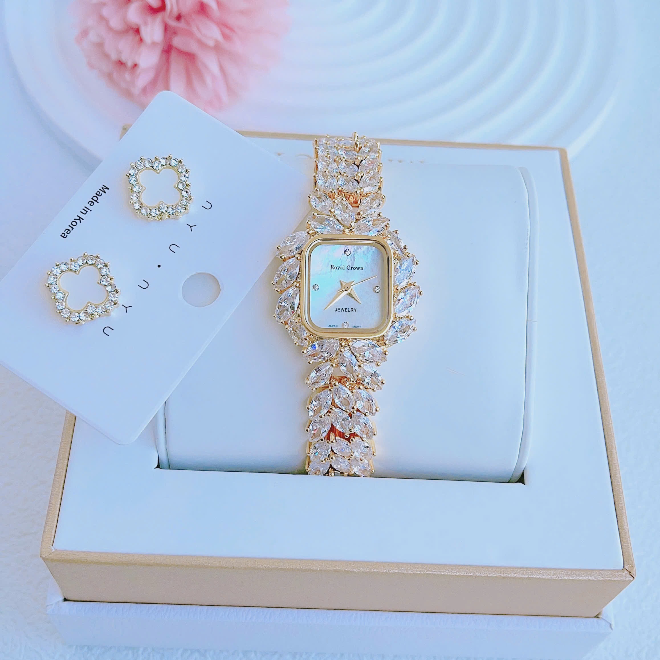 Đồng Hồ Royal Crown Xà Cừ |Nữ Giới |Mặt Vuông |Dây Kim Loại Đính Đá Vàng Gold |Máy Pin (Quartz) |Size 28mm |donghogiatot.vn