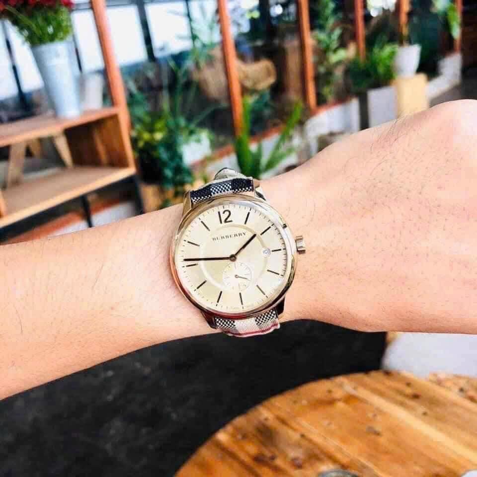 Đồng Hồ Burberry Honey Check |Nam Giới |Vàng Gold |Dây Vải Sọc |Máy Pin (Quartz) |Size 40mm |donghogiatot.vn