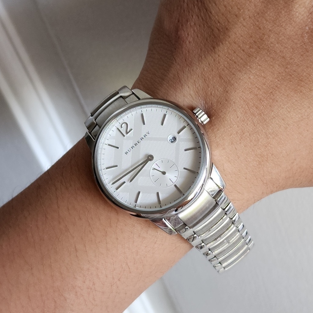 Đồng Hồ Burberry The City |Nam Giới |Mặt Trắng |Dây Kim Loại Silver |Máy Pin (Quartz) |Size 40mm |donghogiatot.vn