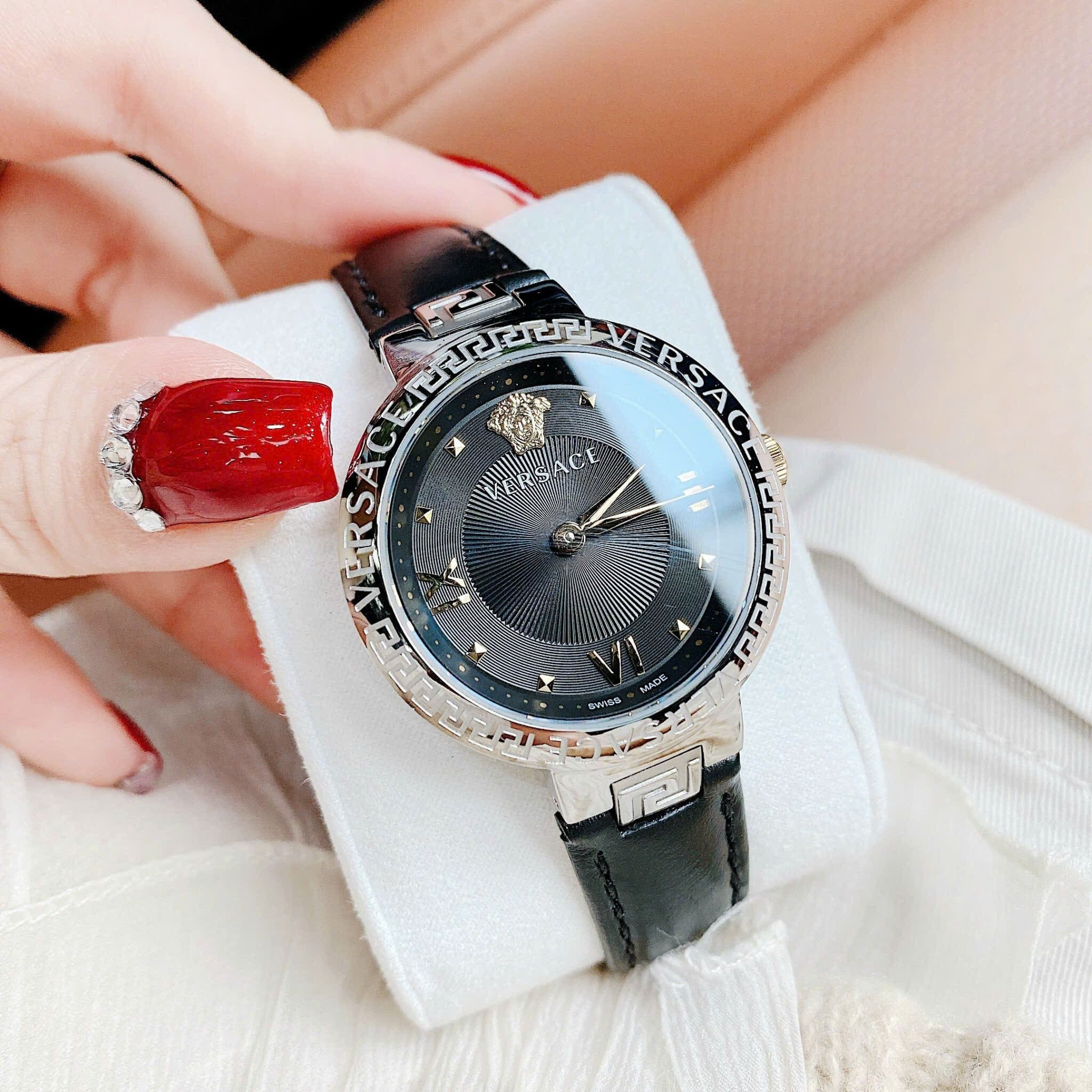 Đồng Hồ Versace Damenuhr Greca |Nữ Giới |Silver |Dây Da Màu Đen |Máy Pin (Quartz) |Size 36mm |donghogiatot.vn