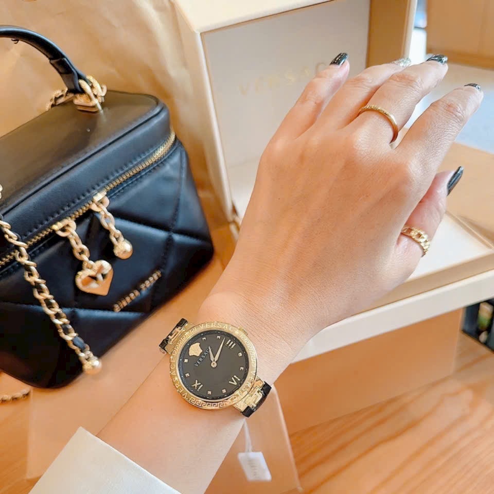 Đồng Hồ Versace Damenuhr Greca |Nữ Giới |Vàng Gold |Dây Da Màu Đen |Máy Pin (Quartz) |Size 36mm |donghogiatot.vn