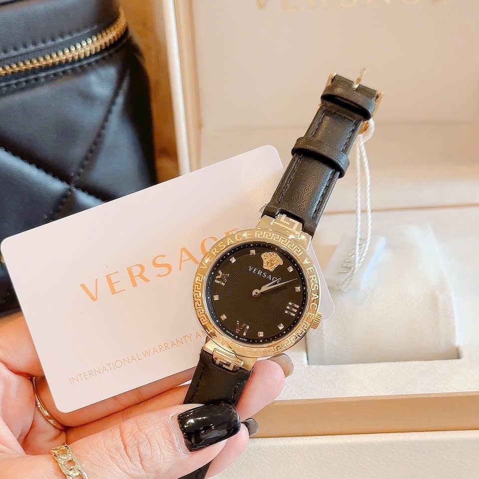 Đồng Hồ Versace Damenuhr Greca |Nữ Giới |Vàng Gold |Dây Da Màu Đen |Máy Pin (Quartz) |Size 36mm |donghogiatot.vn