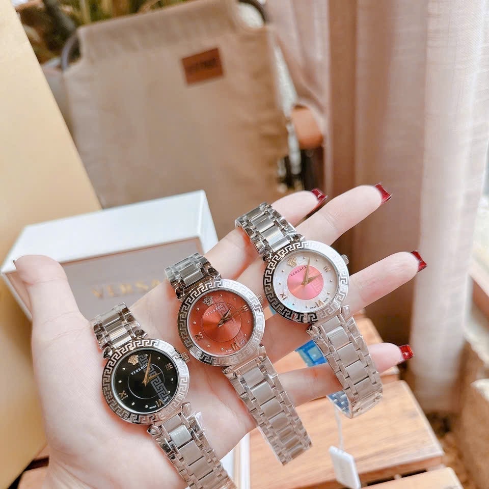 Đồng Hồ Versace Daphnis |Nữ Giới |Mặt Đen |Dây Kim Loại Silver |Máy Pin (Quartz) |Size 35mm |donghogiatot.vn