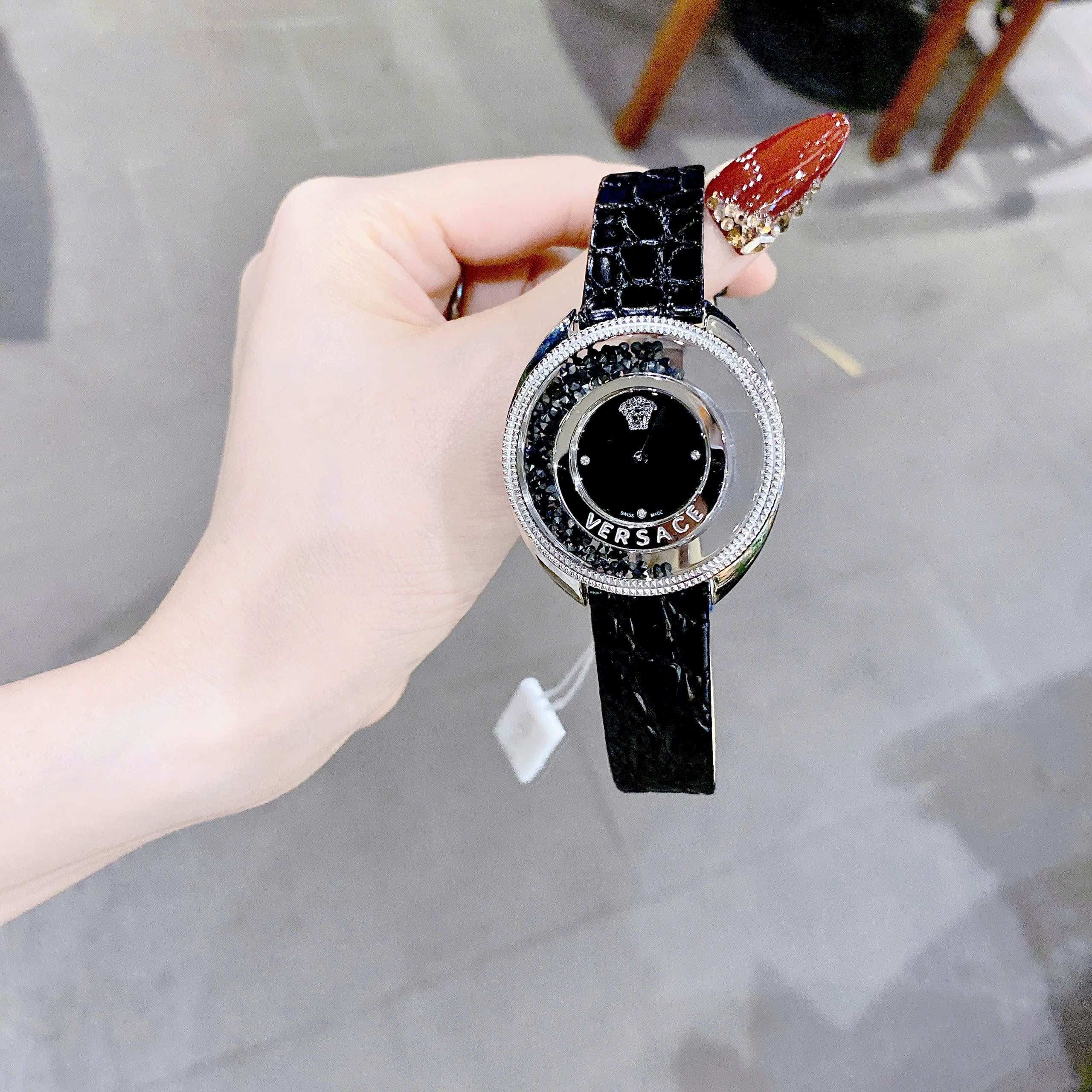 Đồng Hồ Versace Destiny Spirit |Nữ Giới |Đính Đá Đen |Dây Da |Máy Pin (Quartz) |Size 36mm |donghogiatot.vn