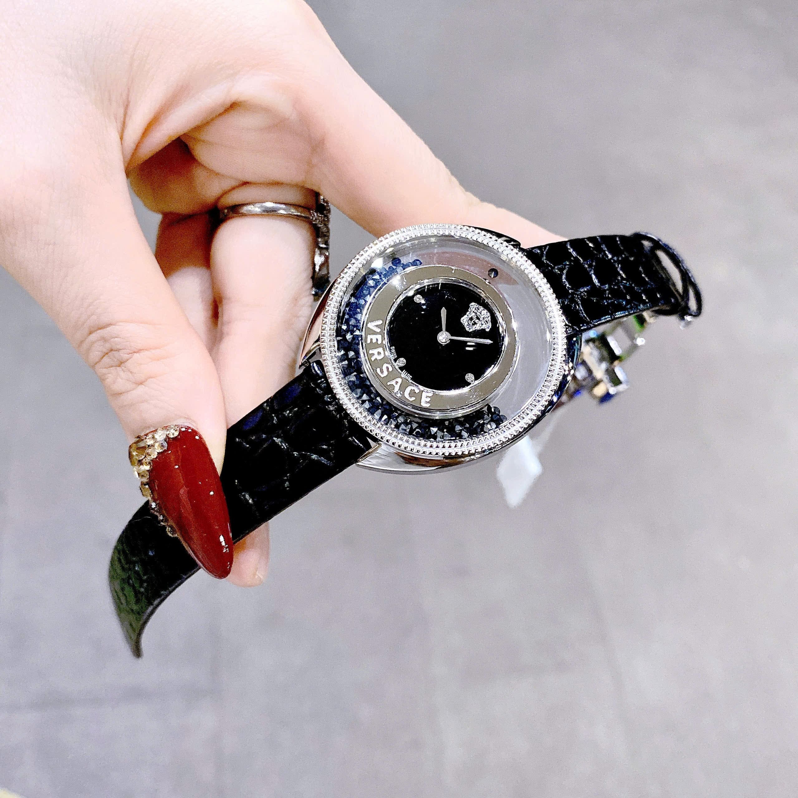 Đồng Hồ Versace Destiny Spirit |Nữ Giới |Đính Đá Đen |Dây Da |Máy Pin (Quartz) |Size 36mm |donghogiatot.vn