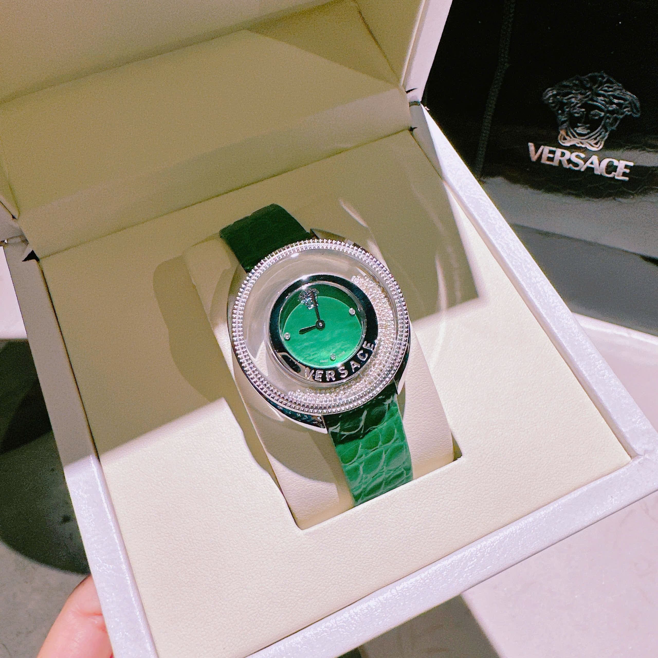 Đồng Hồ Versace Destiny Spirit |Nữ Giới |Trắng Silver |Dây Da Xanh Lá |Máy Pin (Quartz) |Size 36mm |donghogiatot.vn