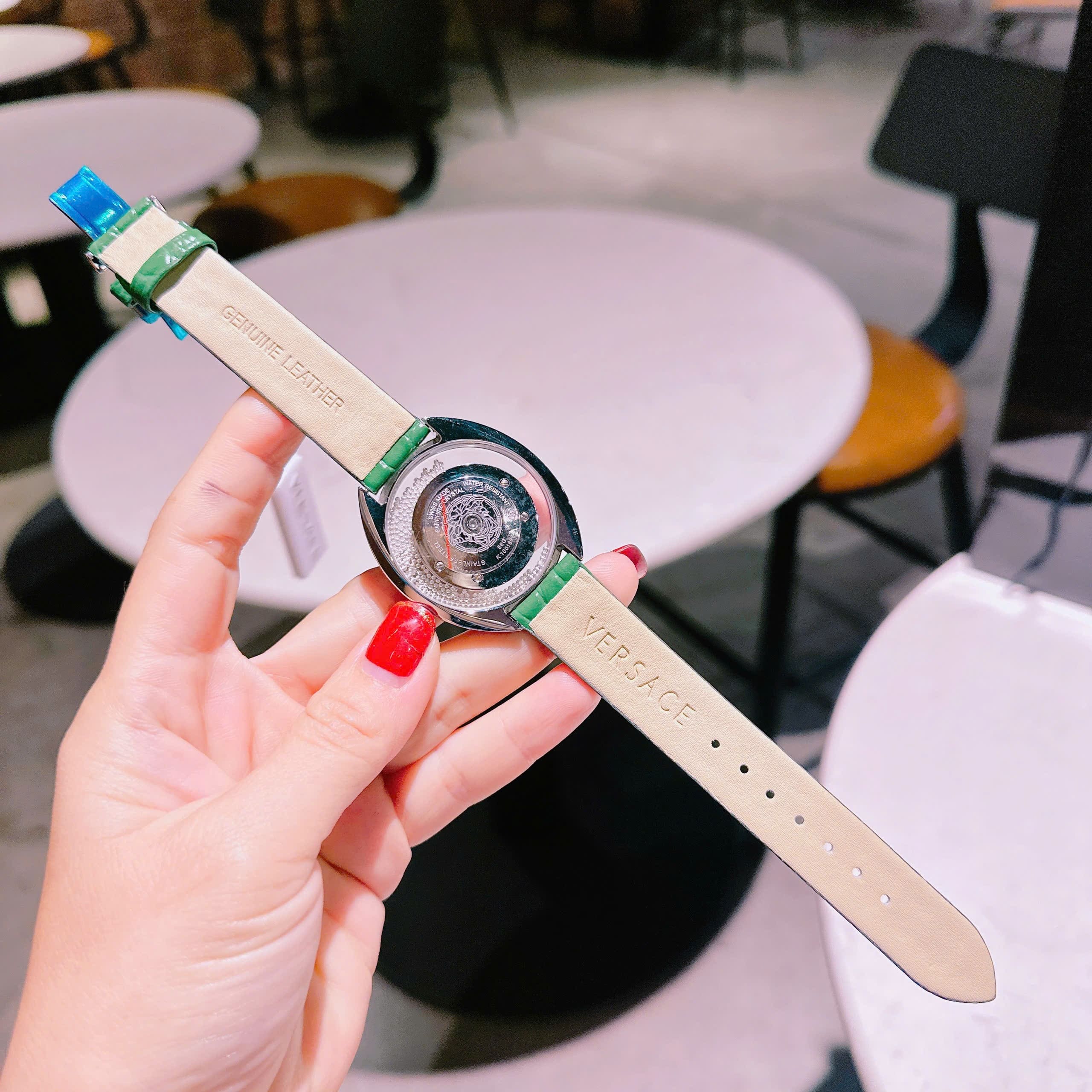 Đồng Hồ Versace Destiny Spirit |Nữ Giới |Trắng Silver |Dây Da Xanh Lá |Máy Pin (Quartz) |Size 36mm |donghogiatot.vn