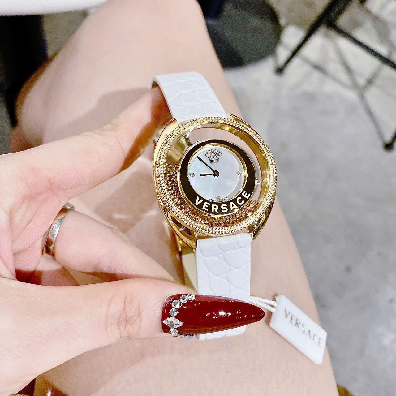 Đồng Hồ Versace Destiny Spirit |Nữ Giới |Vàng Gold |Dây Da Màu Trắng |Máy Pin (Quartz) |Size 36mm |donghogiatot.vn