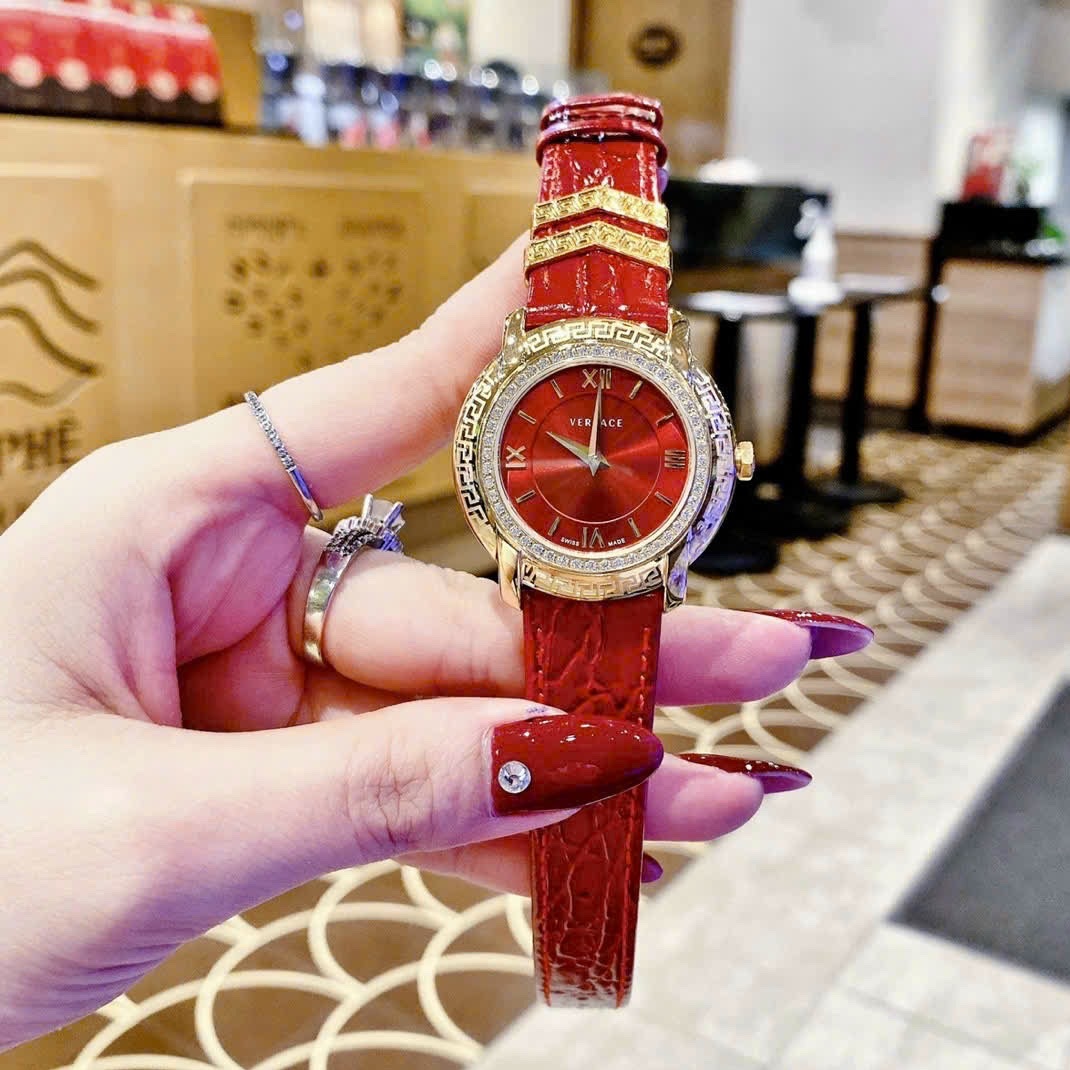 Đồng Hồ Versace DV-25 |Nữ Giới |Mặt Tròn |Đính Đá |Dây Da Đỏ |Máy Pin (Quartz) |Size 36mm |donghogiatot.vn