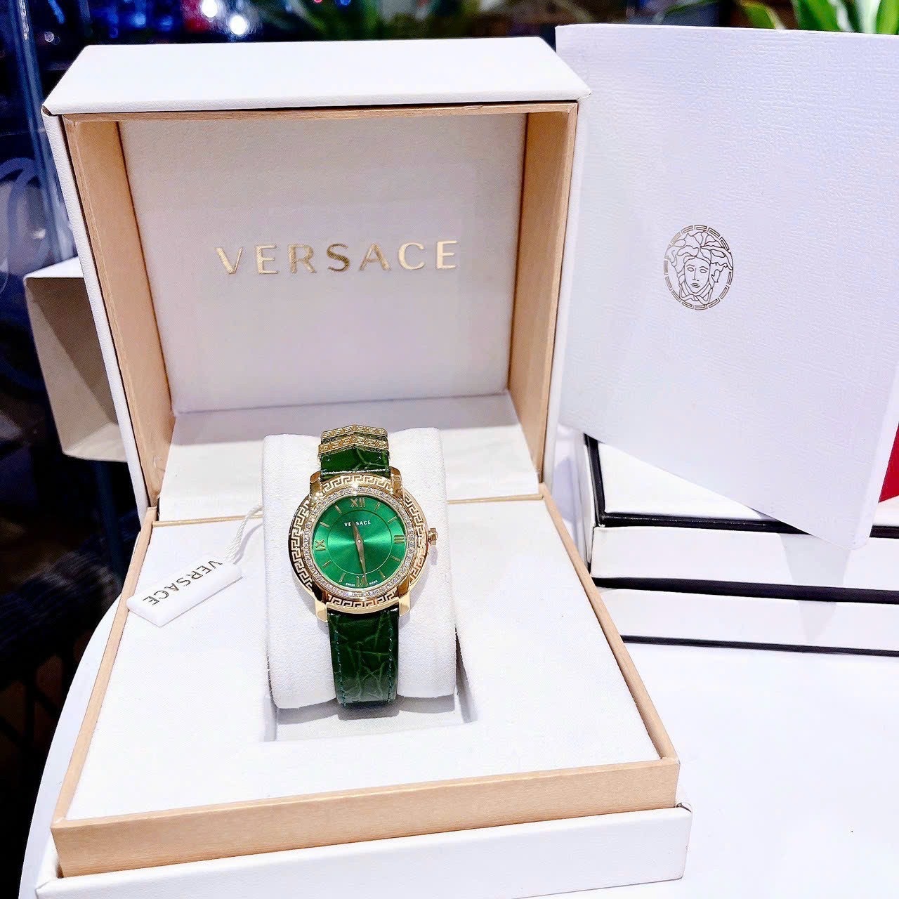 Đồng Hồ Versace DV-25 |Nữ Giới |Mặt Tròn |Đính Đá |Dây Da Xanh Lá |Máy Pin (Quartz) |Size 36mm |donghogiatot.vn