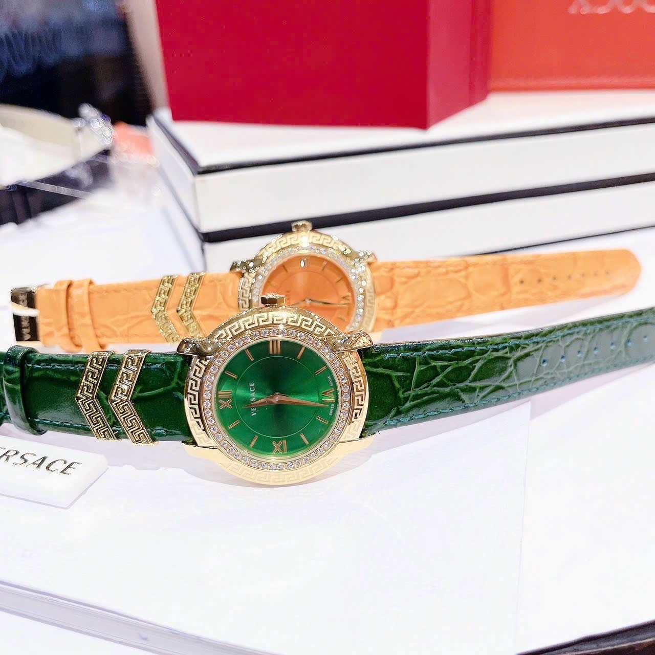 Đồng Hồ Versace DV-25 |Nữ Giới |Mặt Tròn |Đính Đá |Dây Da Xanh Lá |Máy Pin (Quartz) |Size 36mm |donghogiatot.vn