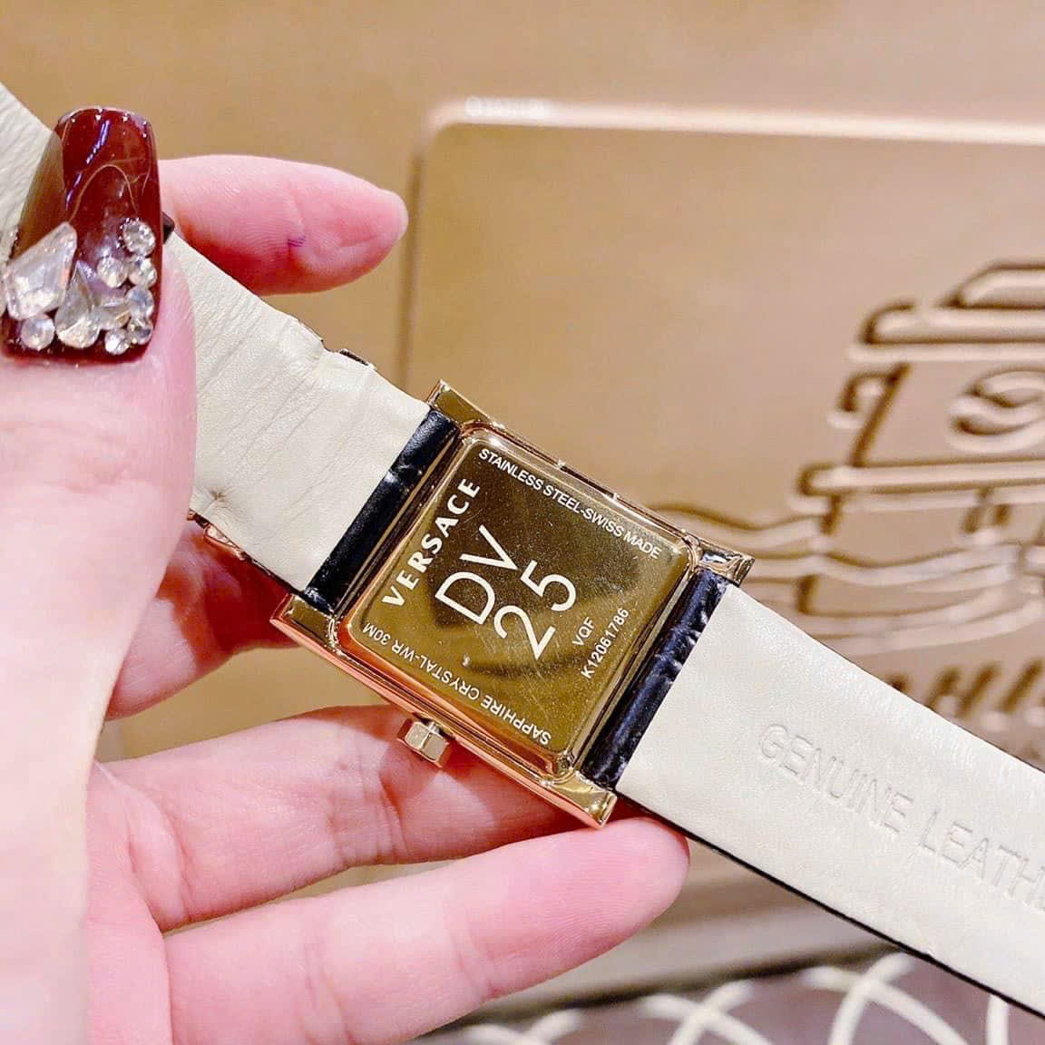 Đồng Hồ Versace DV-25 |Nữ Giới |Mặt Vuông |Vàng Gold |Dây Da Đen |Máy Pin (Quartz) |Size 36mm |donghogiatot.vn