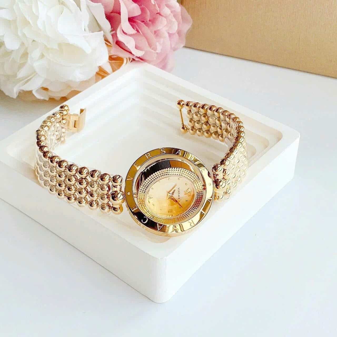 Đồng Hồ Versace Eon Mother Of Pearl |Nữ Giới |Mặt Xoay |Dây Kim Loại Vàng Gold |Máy Pin (Quartz) |Size 33mm |donghogiatot.vn