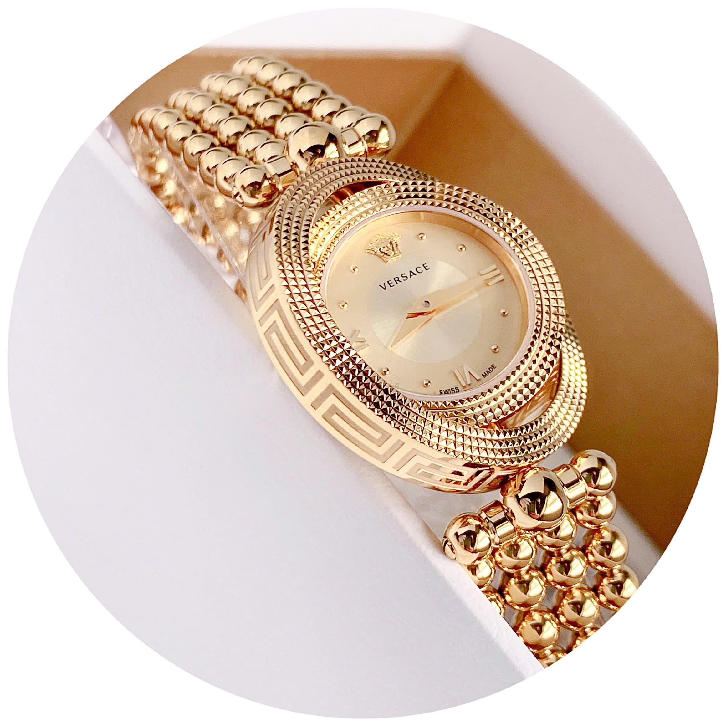 Đồng Hồ Versace Eon Mother Of Pearl |Nữ Giới |Mặt Xoay |Dây Kim Loại Vàng Gold |Máy Pin (Quartz) |Size 33mm |donghogiatot.vn